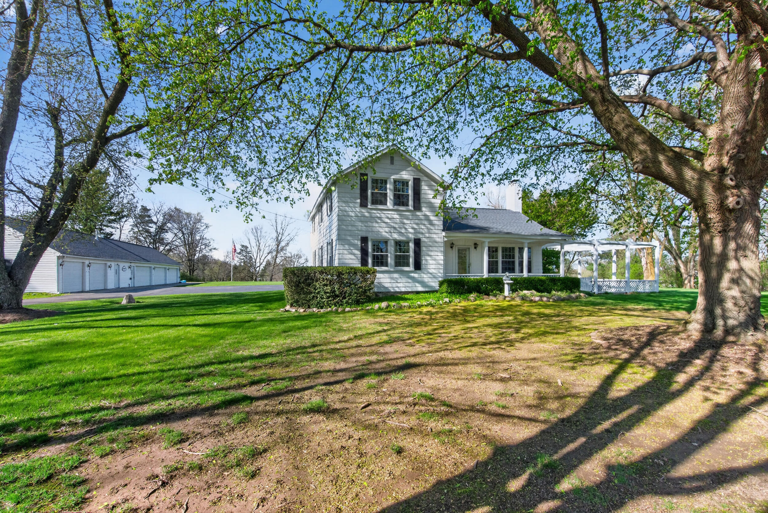 6231 Moon Lake Road Property Photo 1