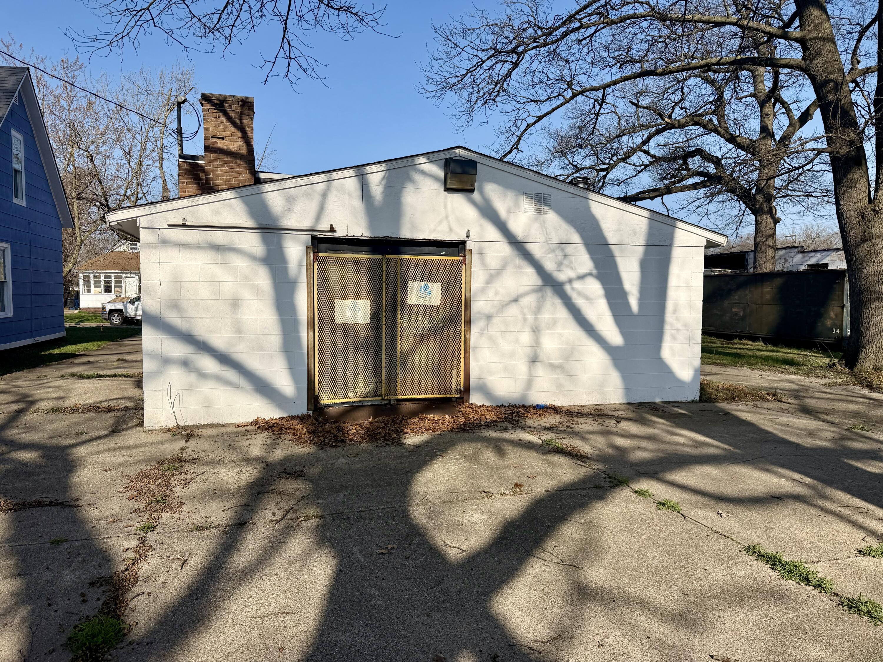 2712 Seventh Street Property Photo 2