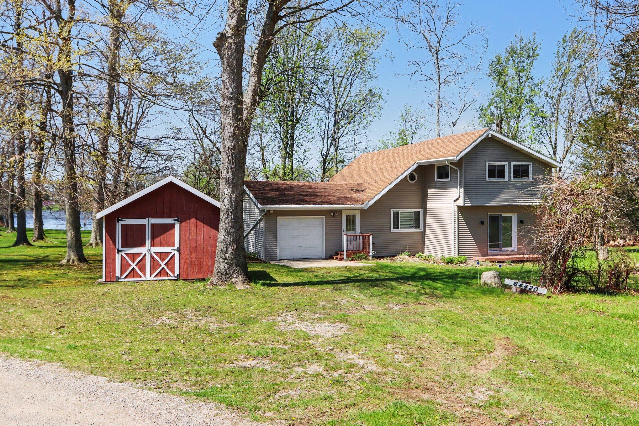 64420 Constantine Road Property Photo 23