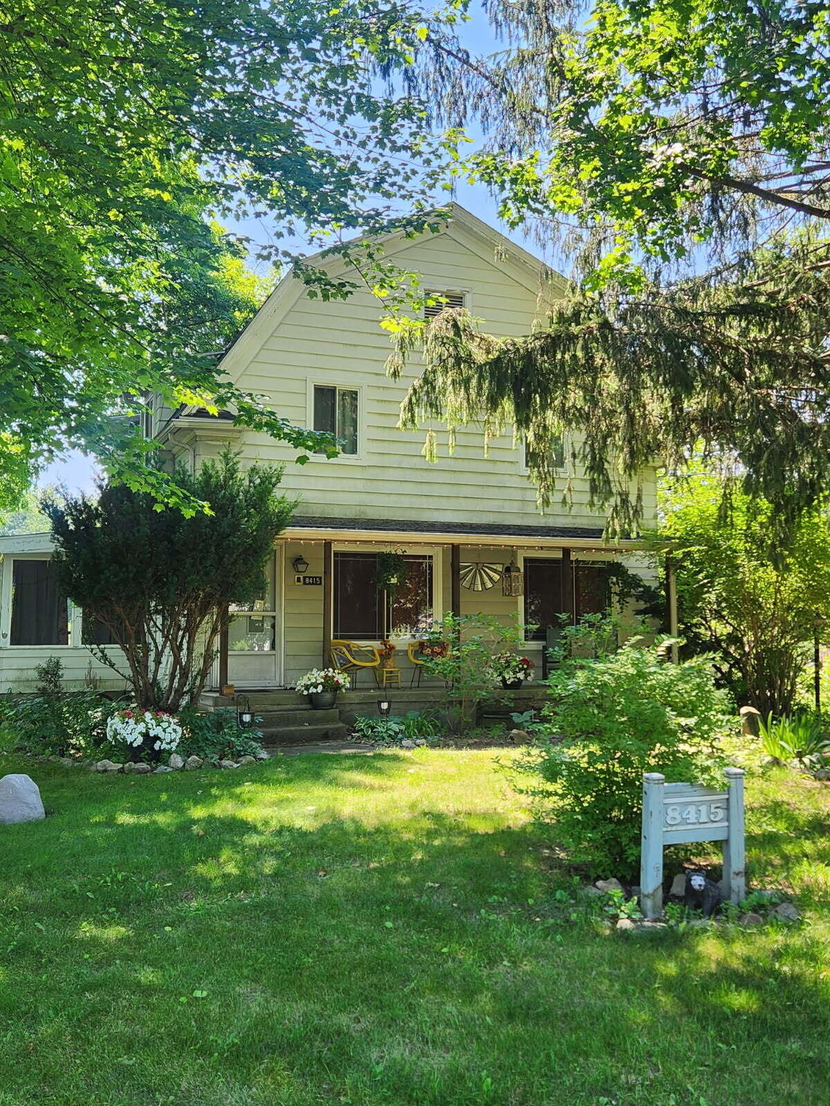 8415 Huron River Drive Property Photo 1