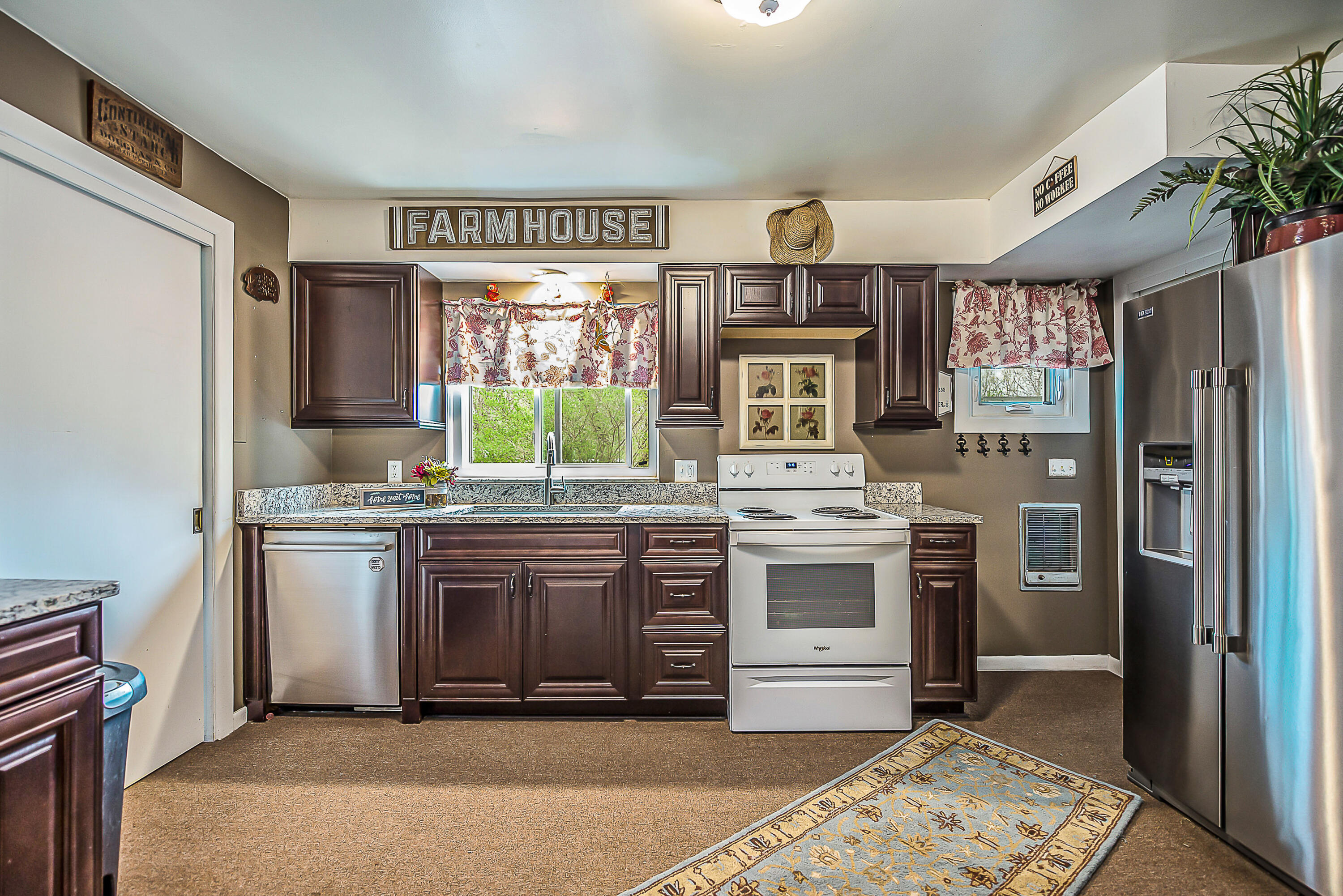 8415 Huron River Drive Property Photo 5