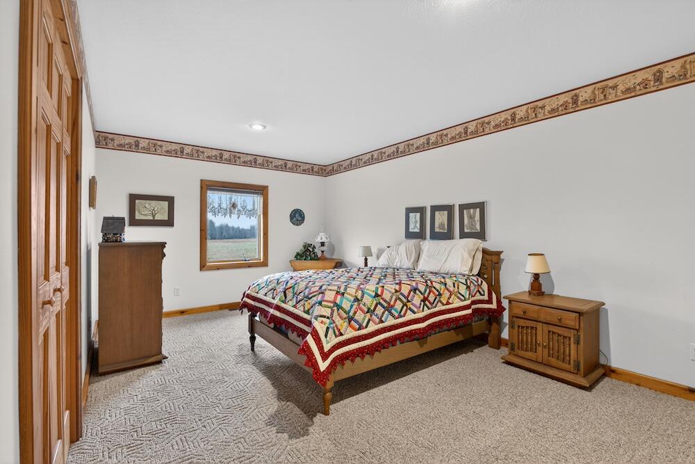 20200 Hibma Road Property Photo 32