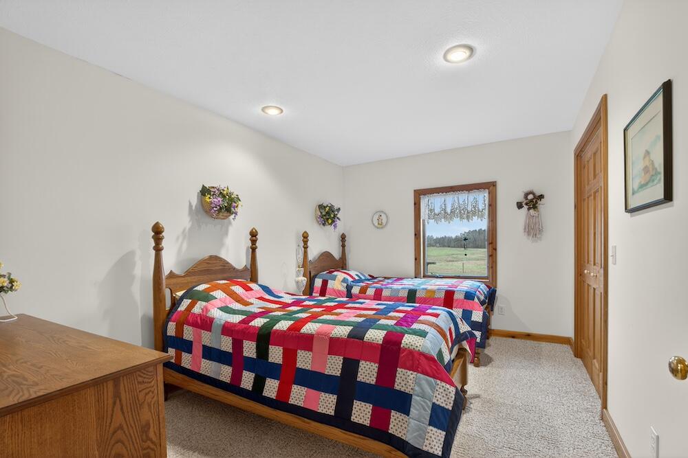 20200 Hibma Road Property Photo 34