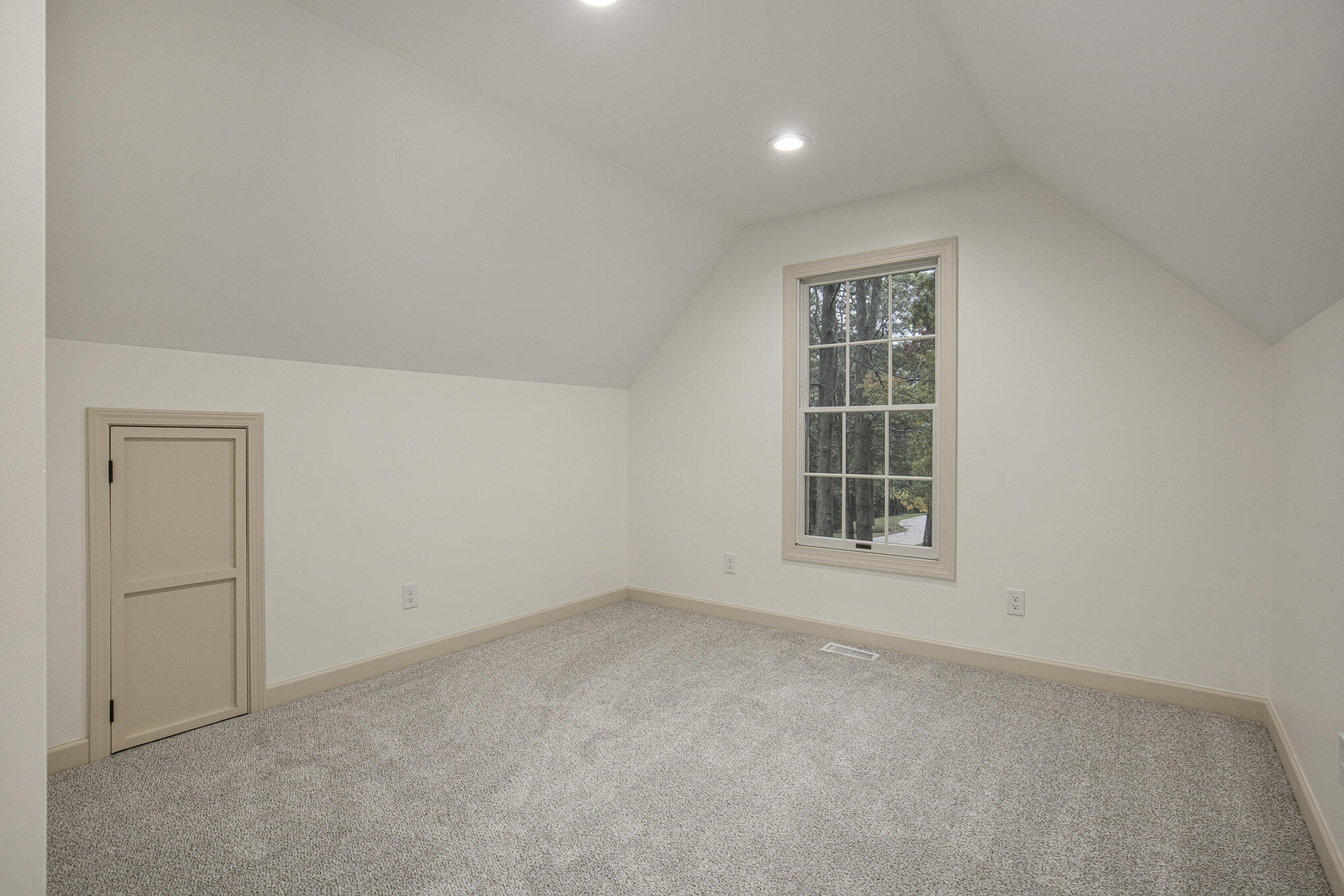 1233 Ballybunion Court Se Property Photo 16