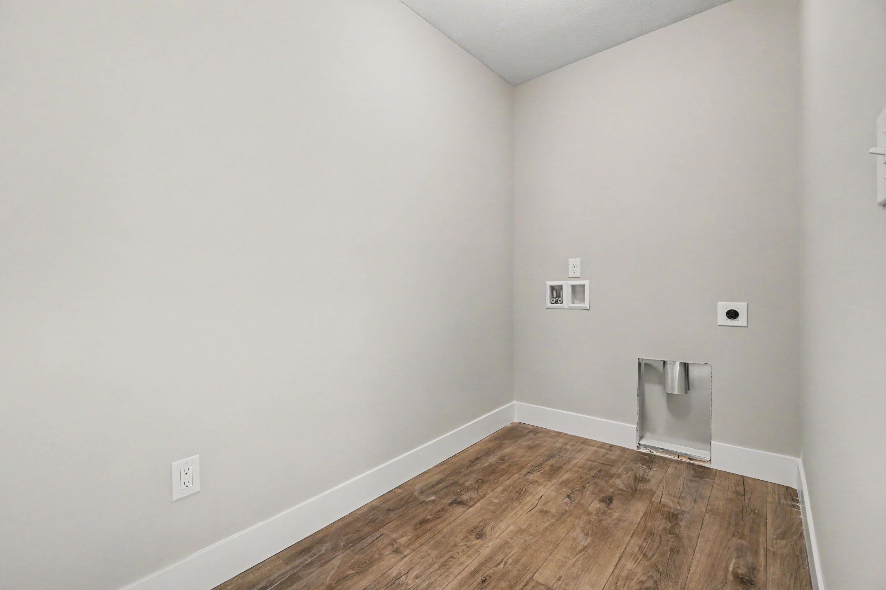 355 Preserve Drive Property Photo 17