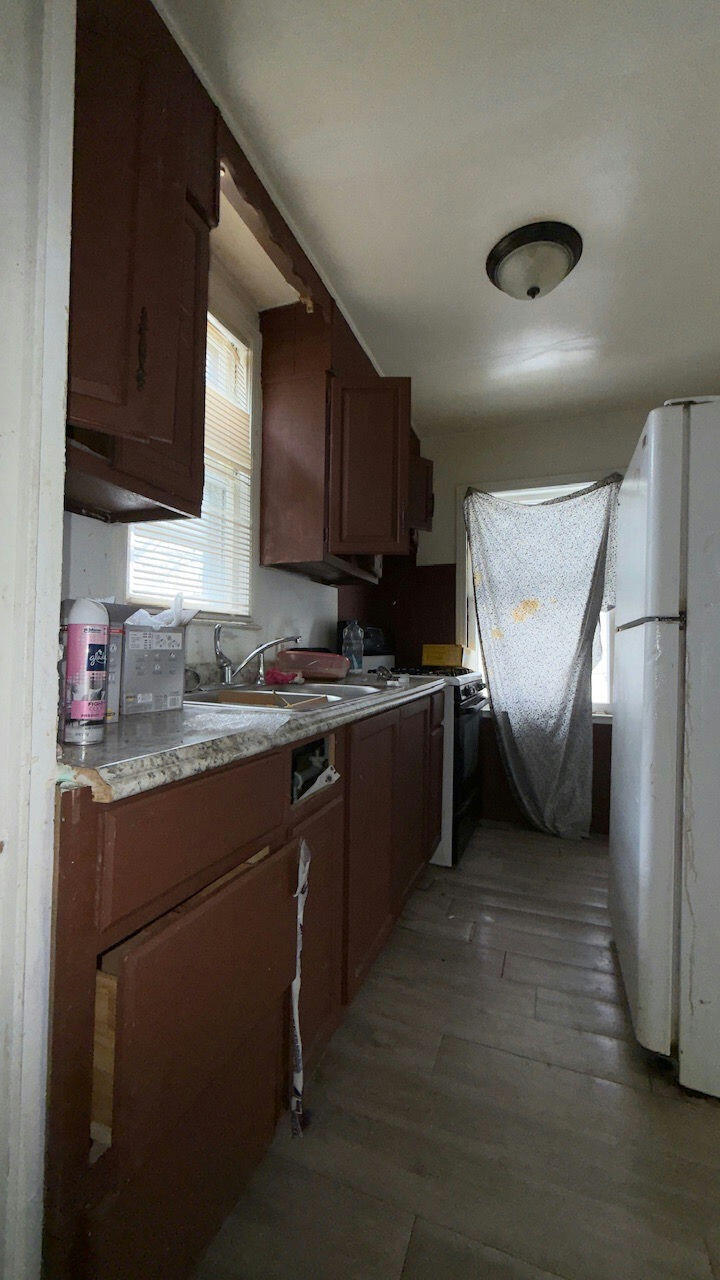 12140 Wayburn Street Property Photo 8