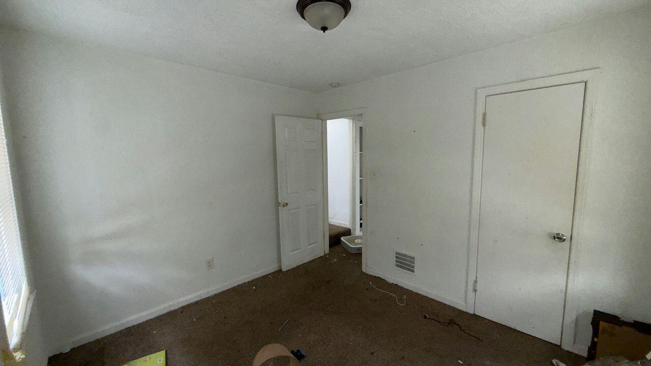 12140 Wayburn Street Property Photo 13