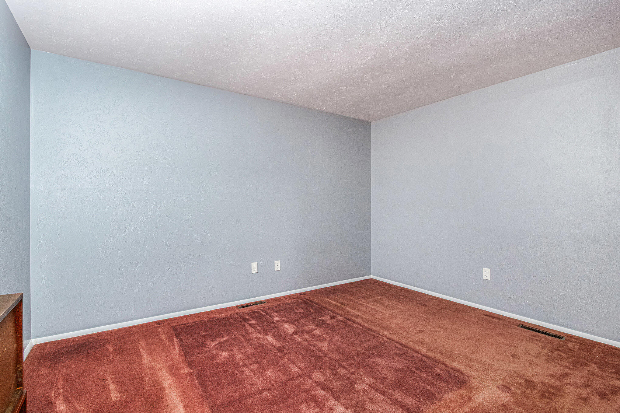 4935 Curran Road Property Photo 6