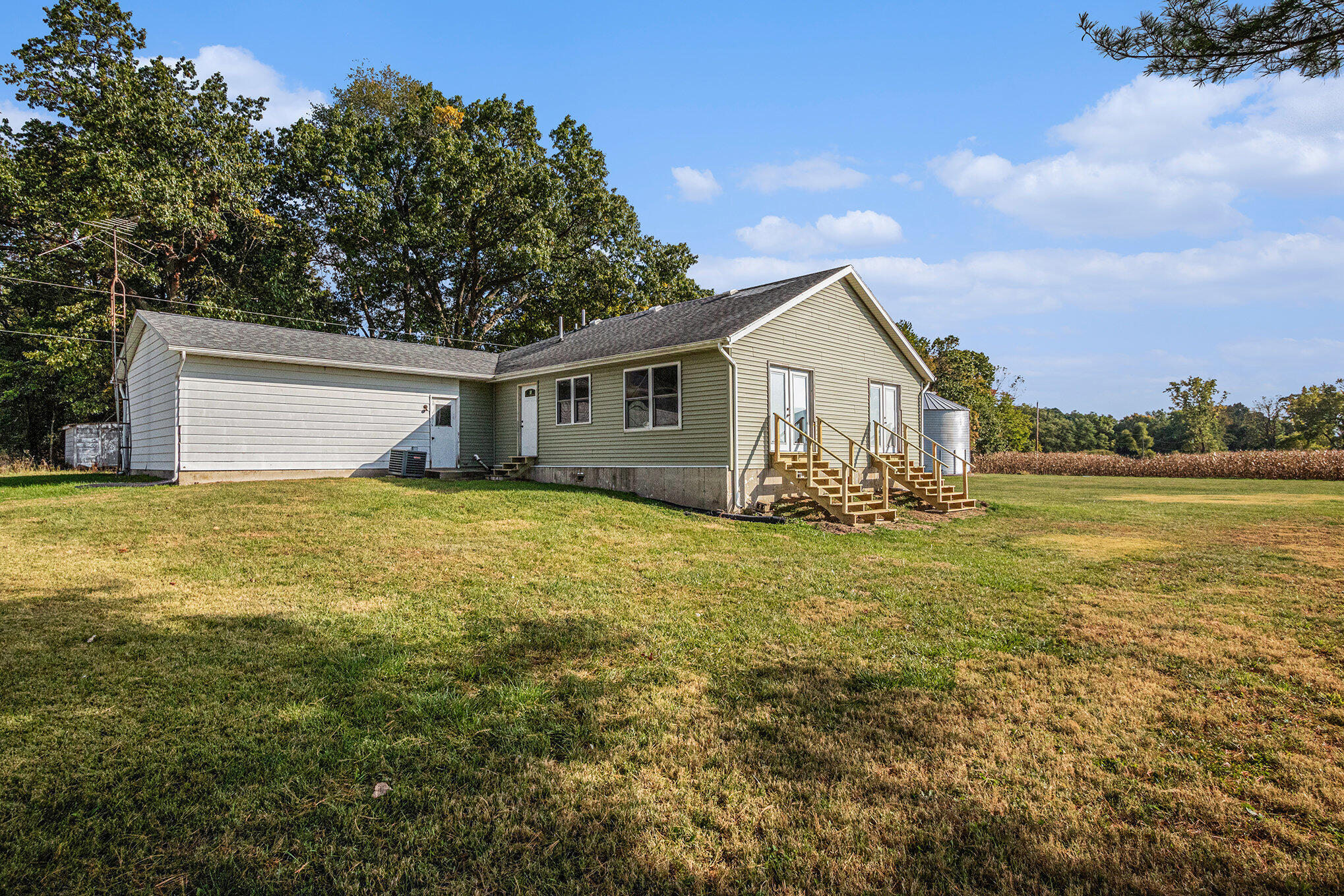 4935 Curran Road Property Photo 14