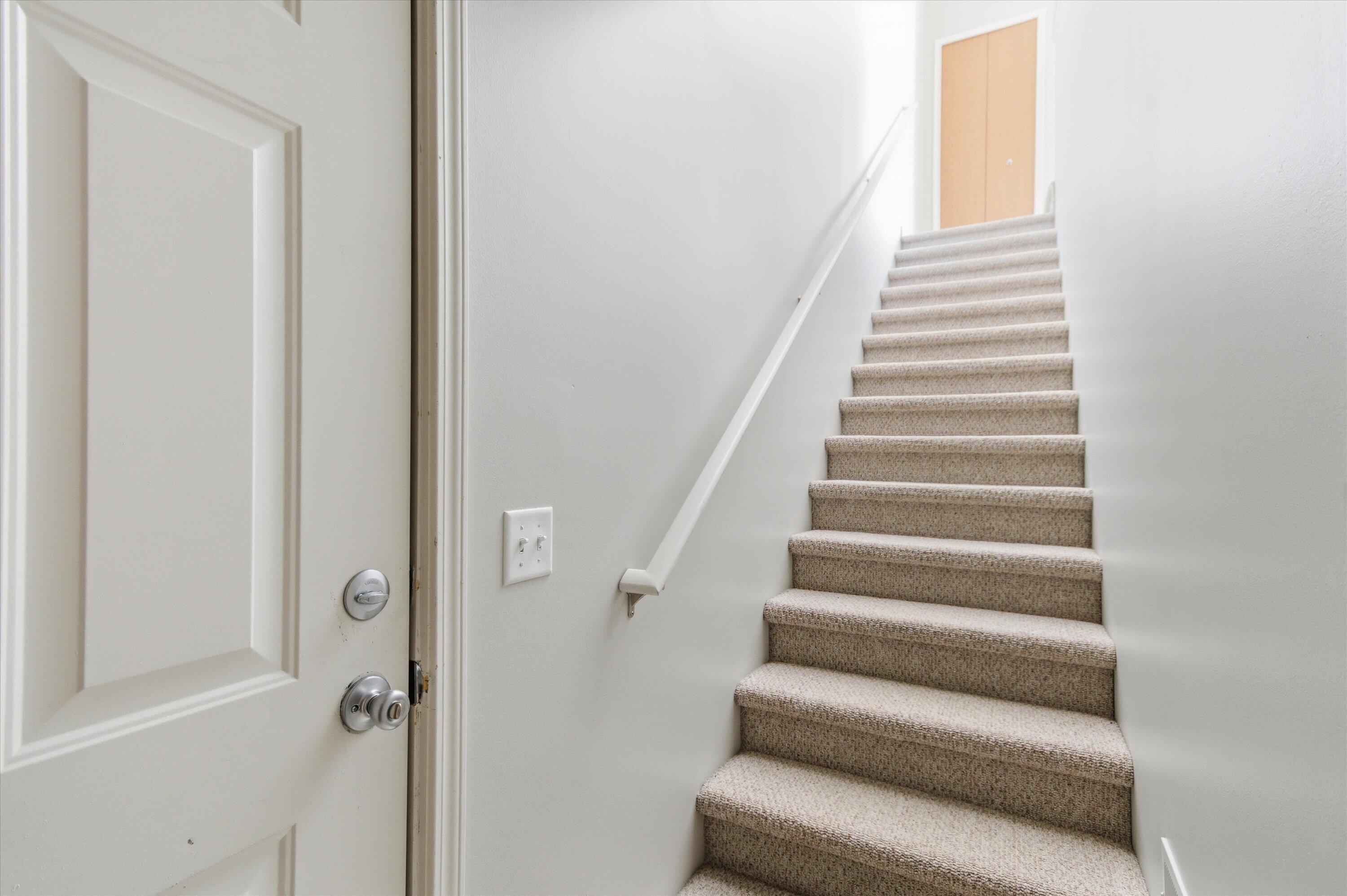 1304 Riversedge Drive Property Photo 3