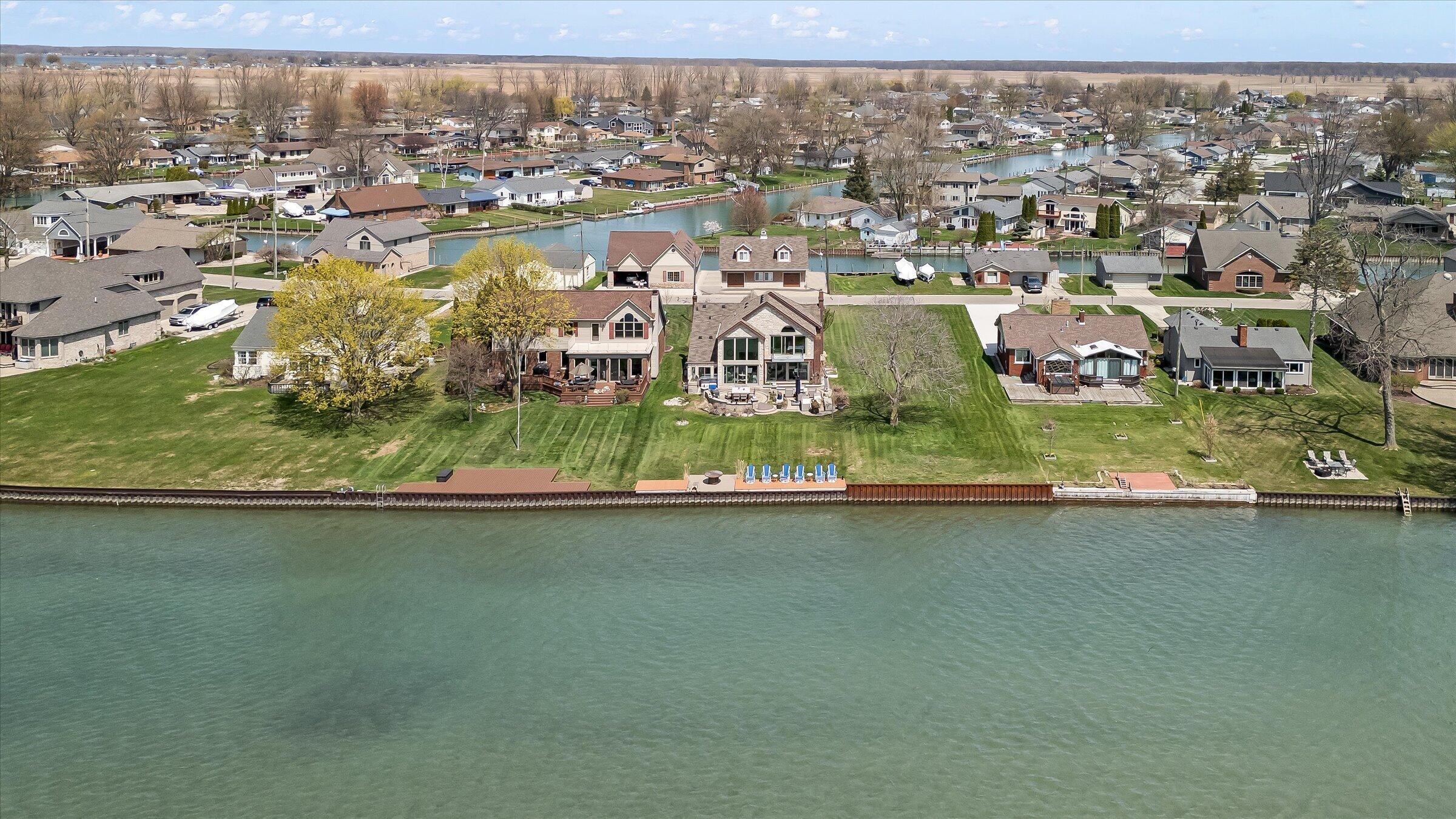8115 Colony Drive Property Photo 9