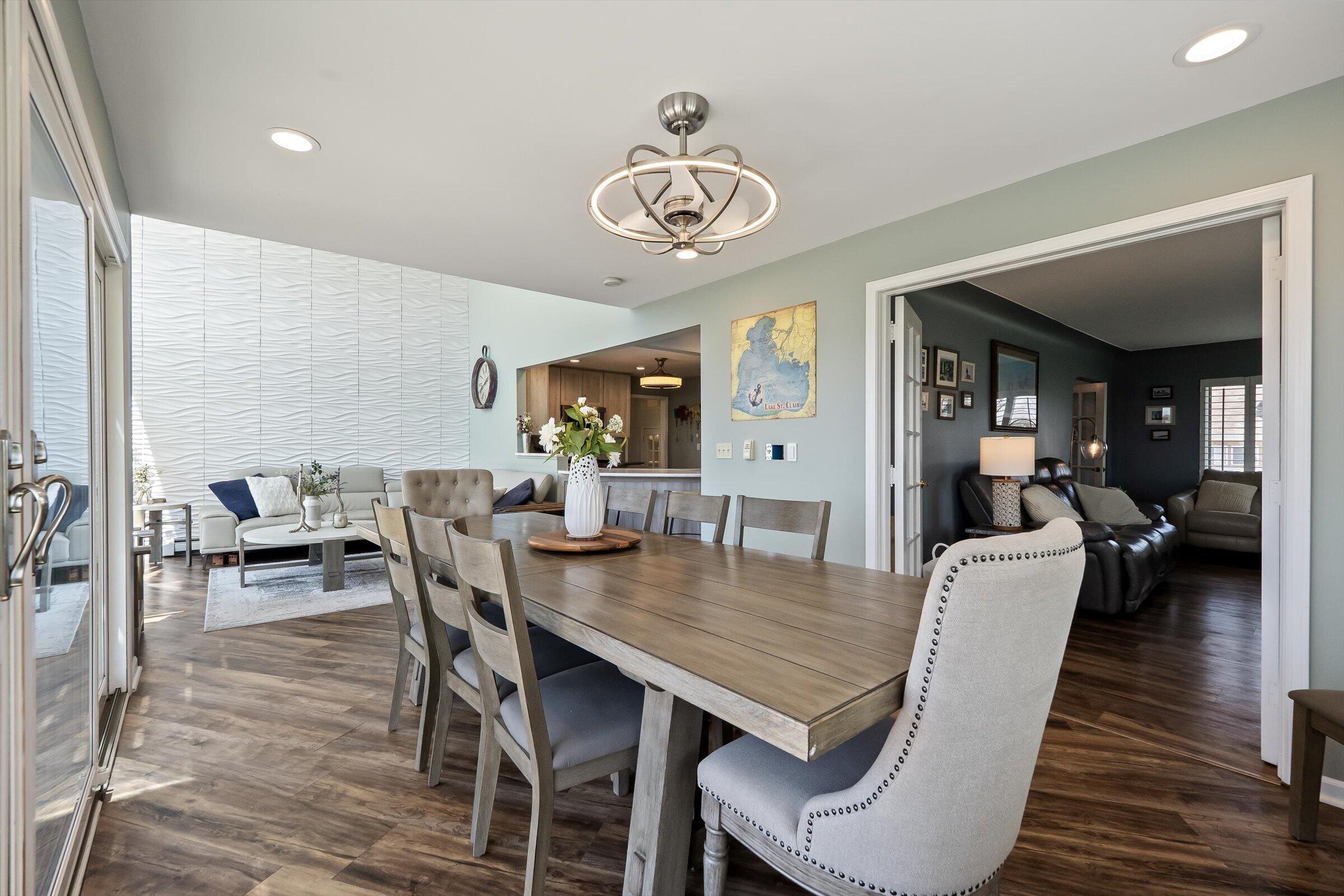 8115 Colony Drive Property Photo 14
