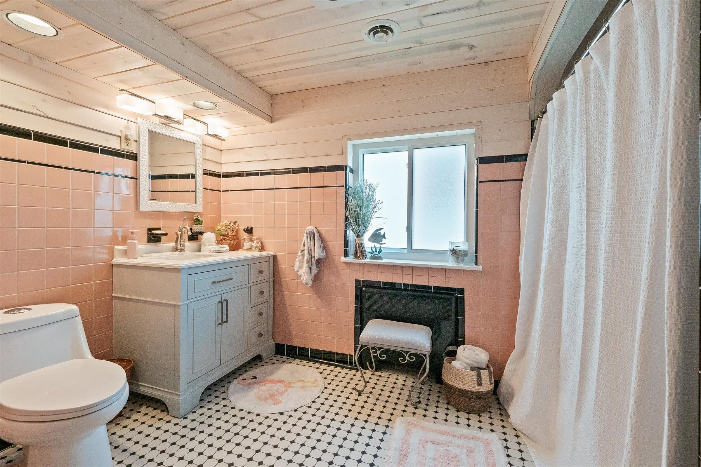 8115 Colony Drive Property Photo 30