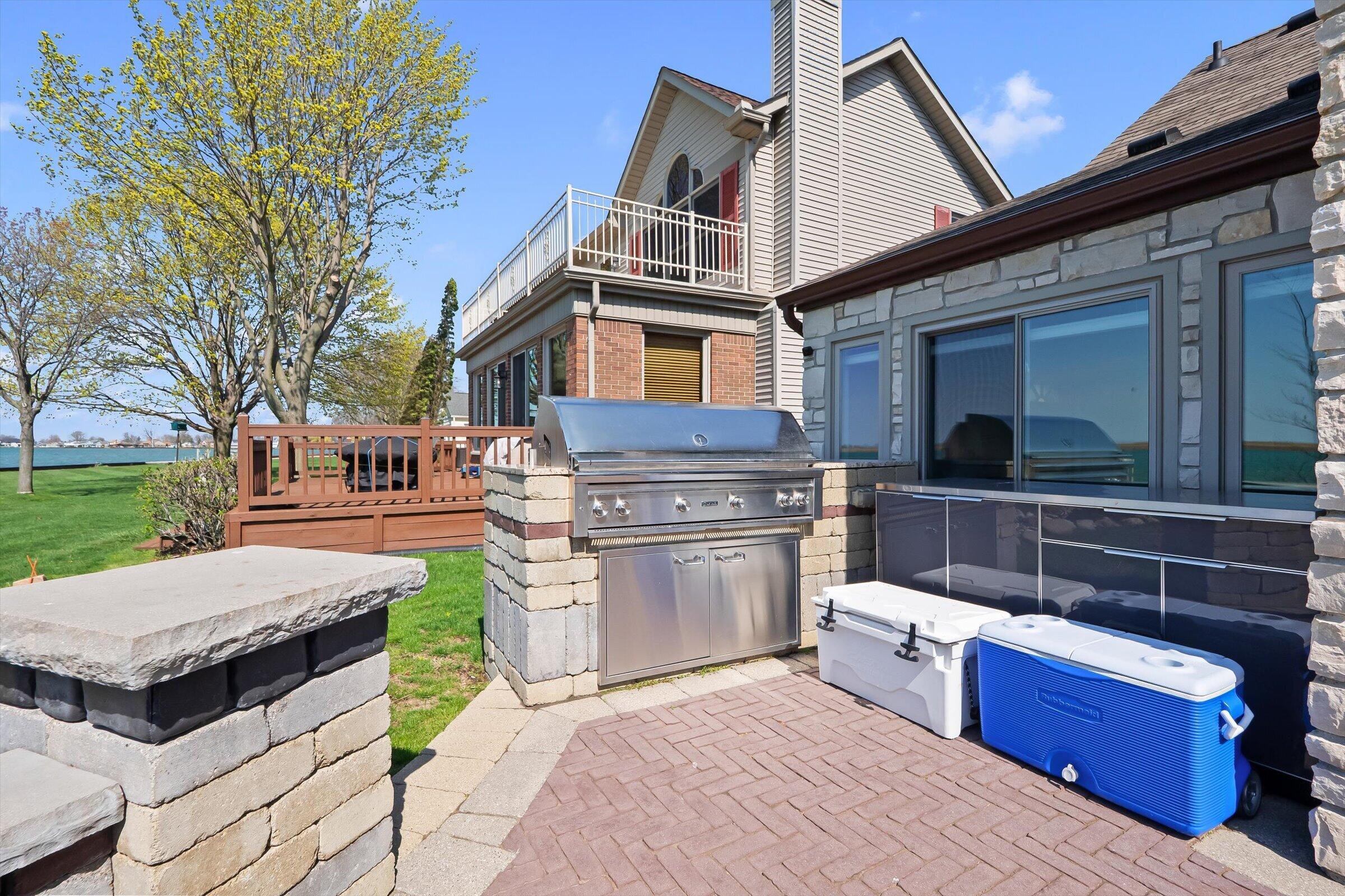8115 Colony Drive Property Photo 37