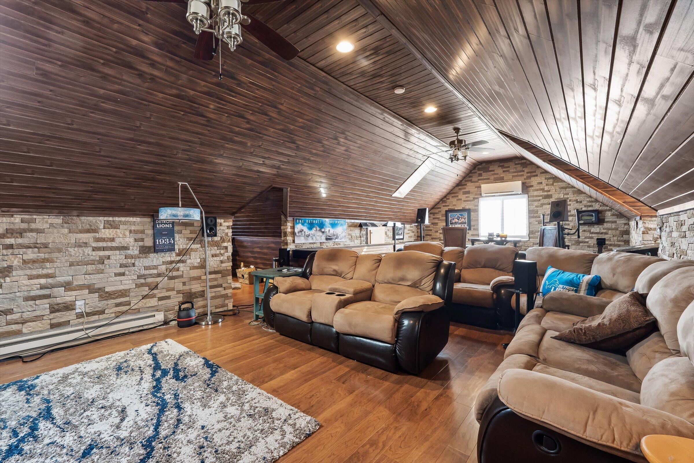 8115 Colony Drive Property Photo 39