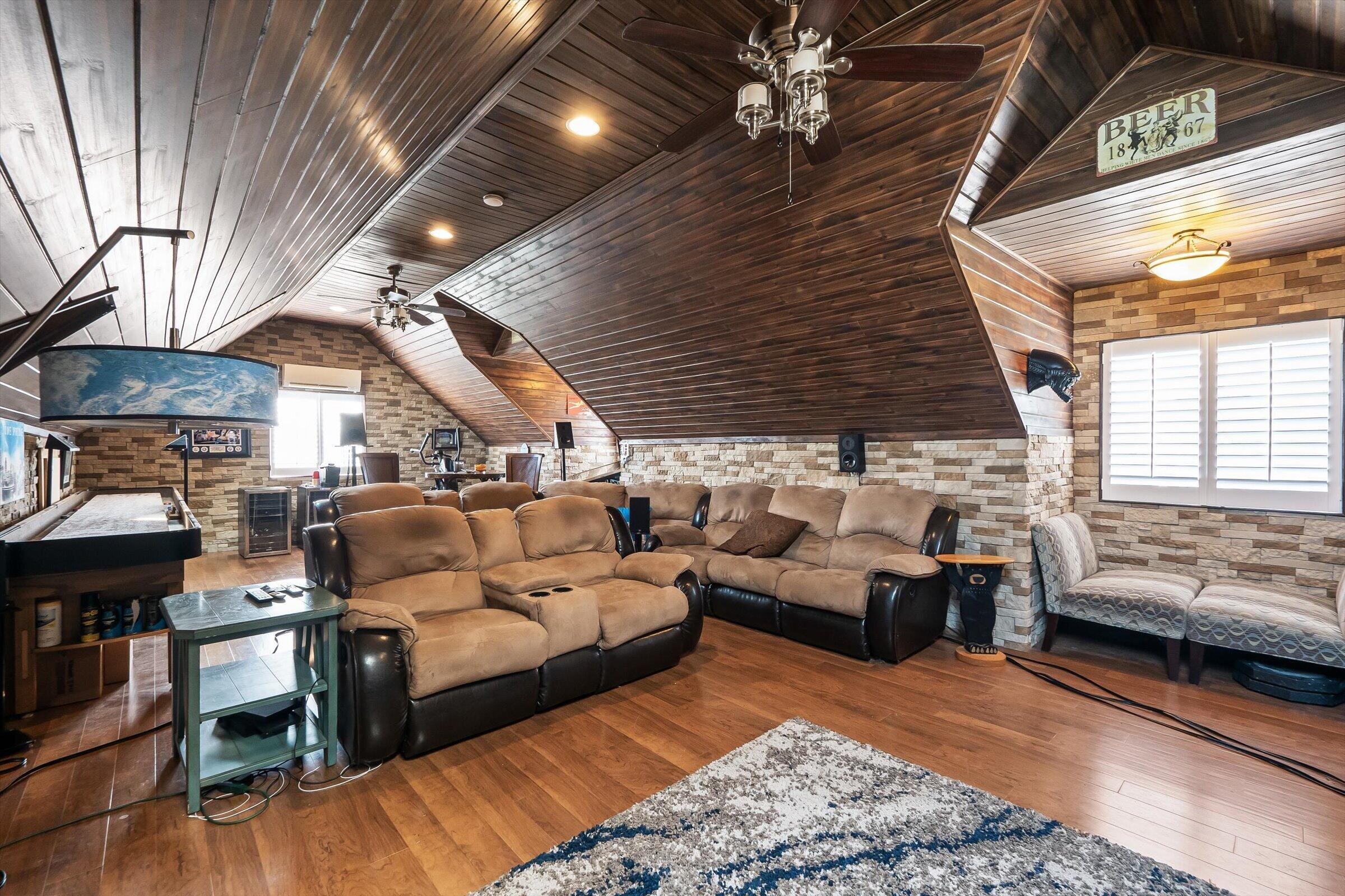 8115 Colony Drive Property Photo 41