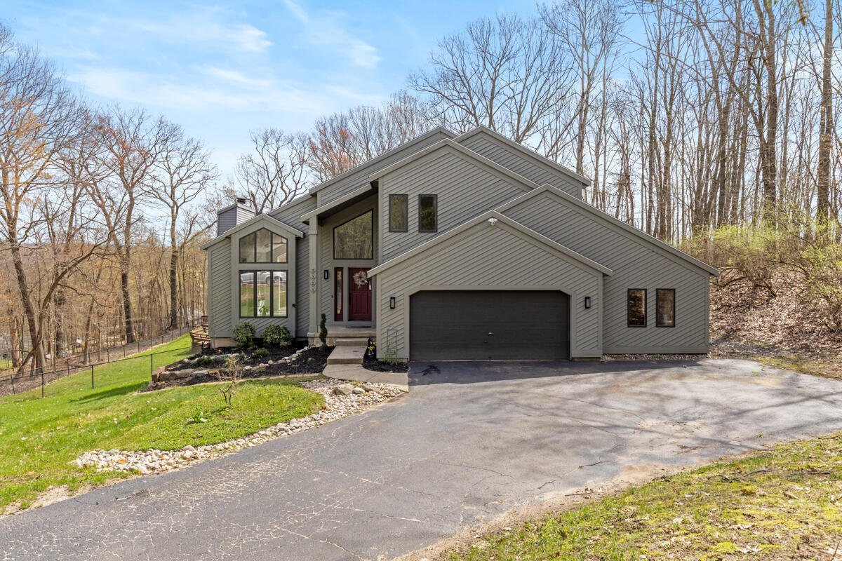 7721 Sun Quest Ridge Drive Ne Property Photo 1
