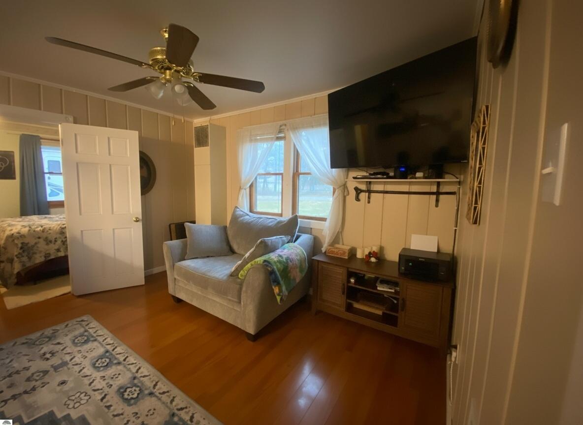 10215 E Madison Road Property Photo 3