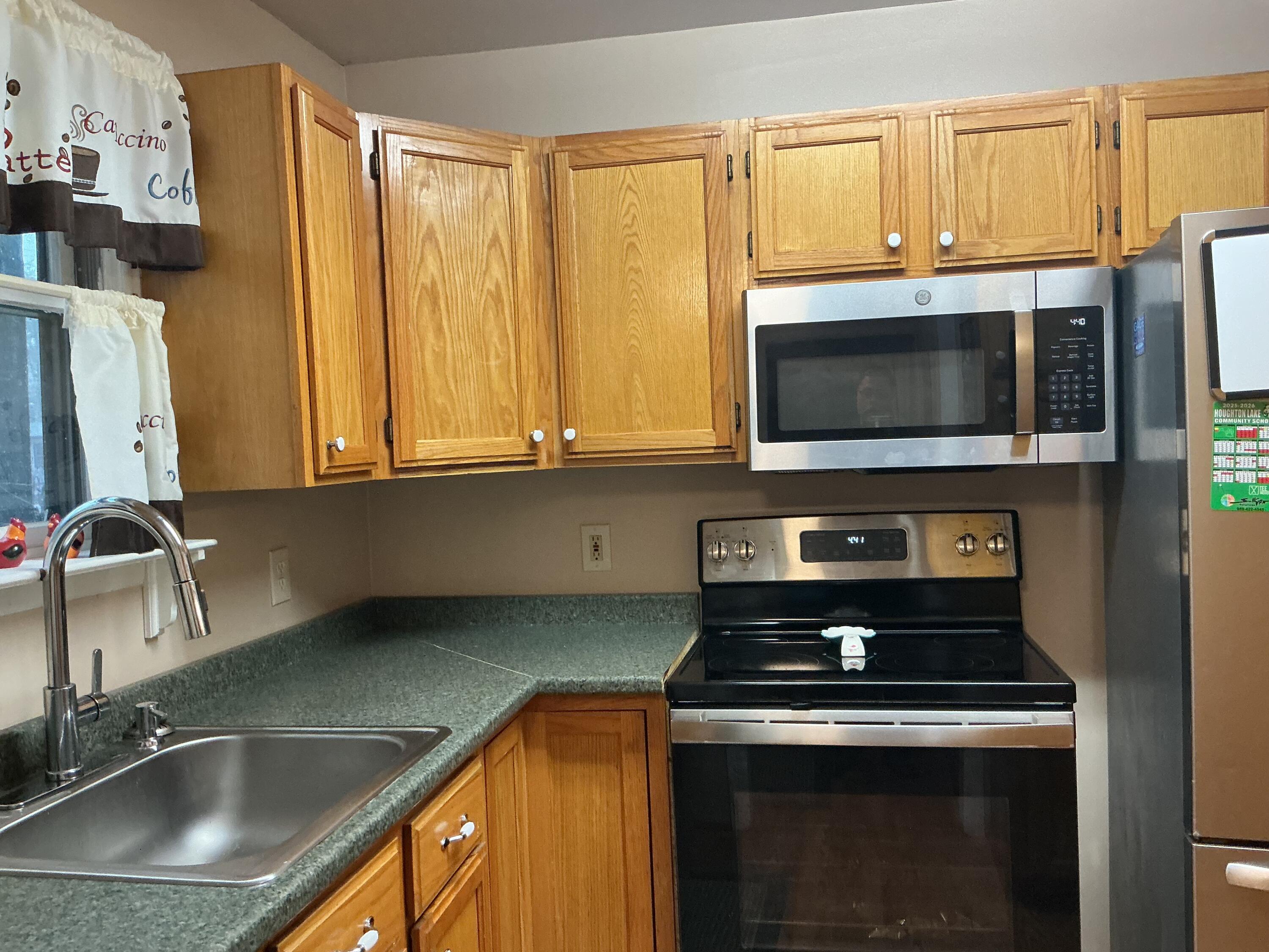 10215 E Madison Road Property Photo 6