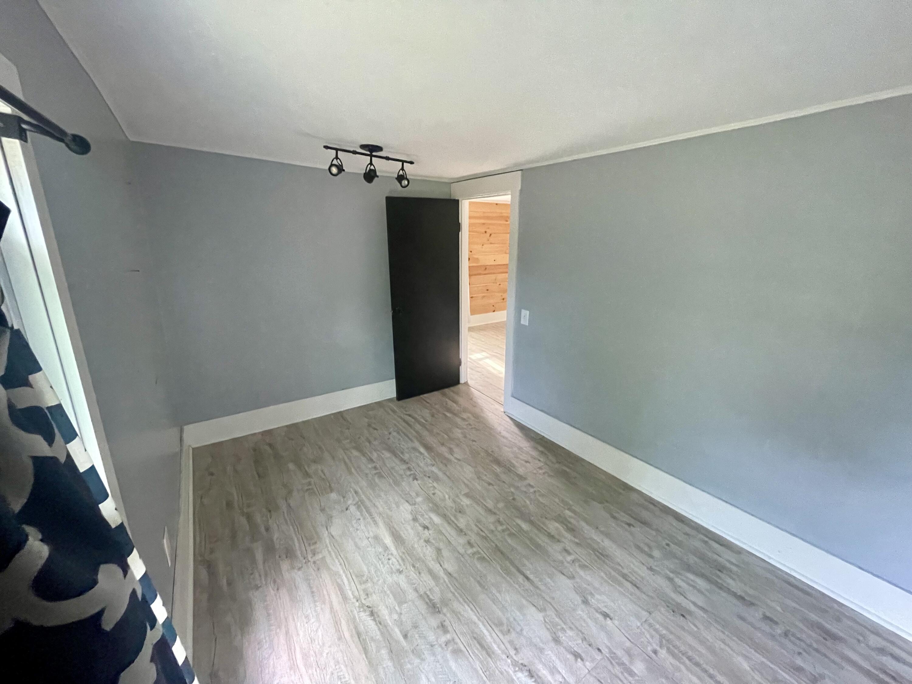 126 E South Street Property Photo 13