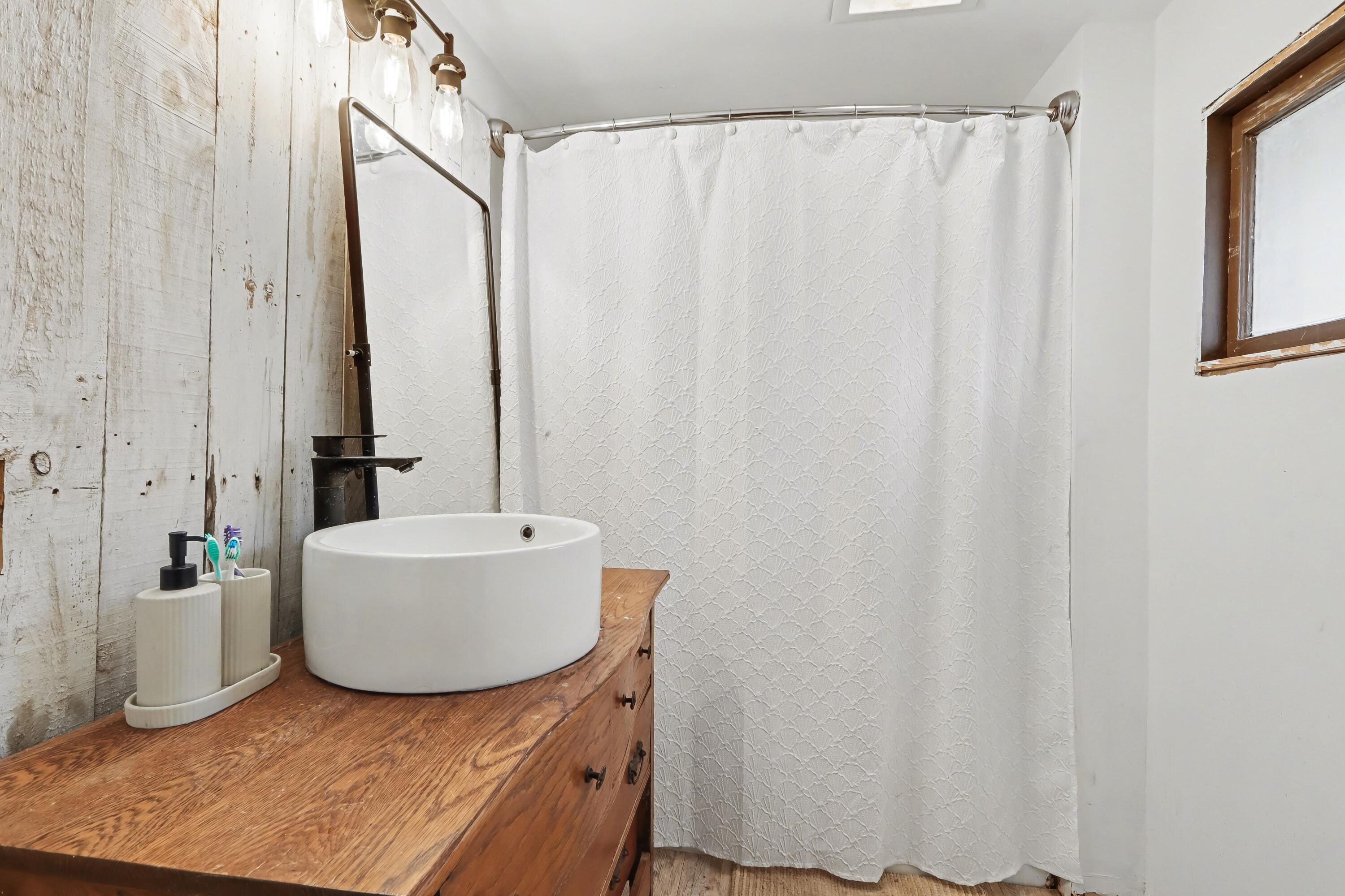 126 E South Street Property Photo 14