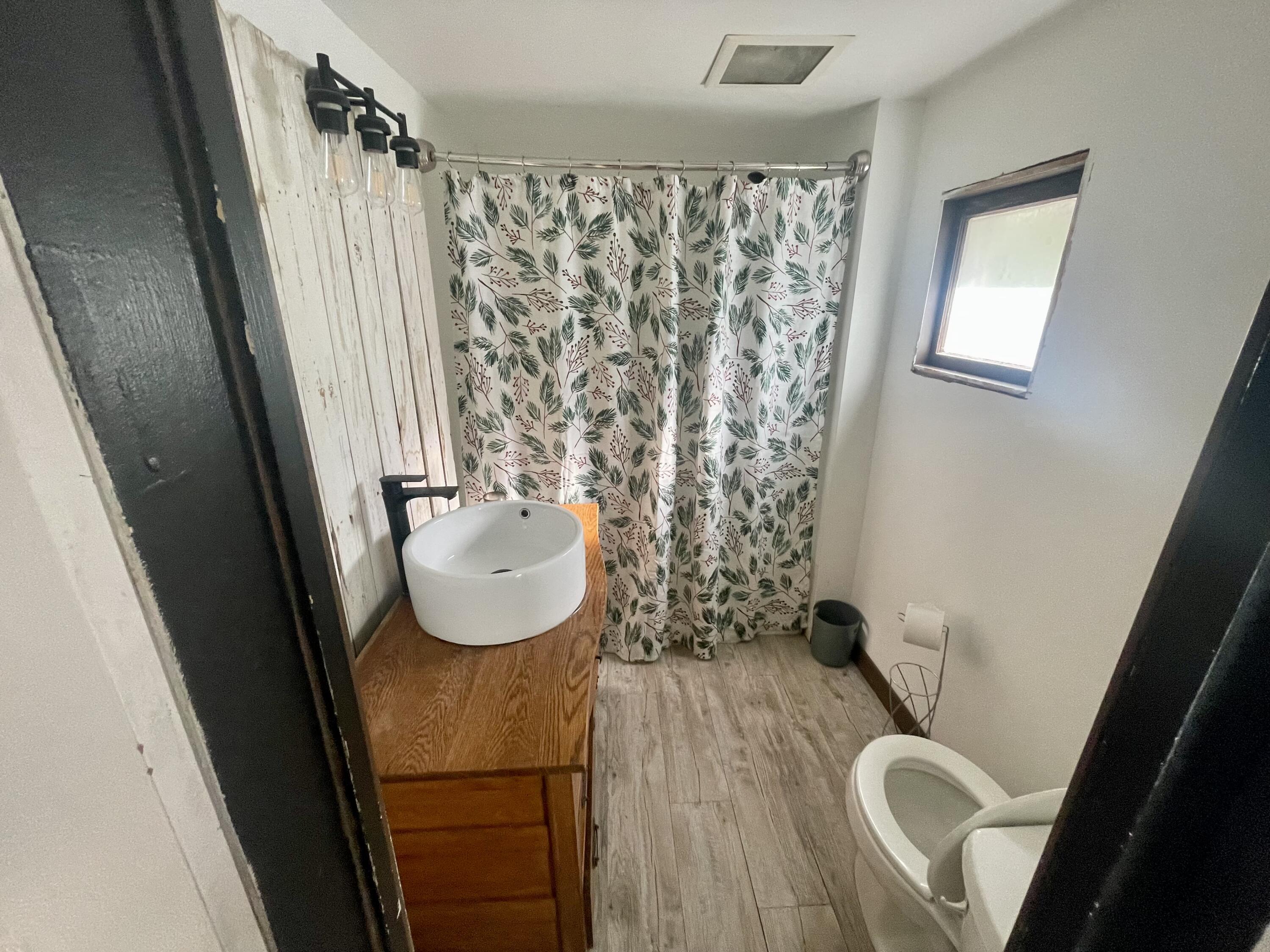 126 E South Street Property Photo 15