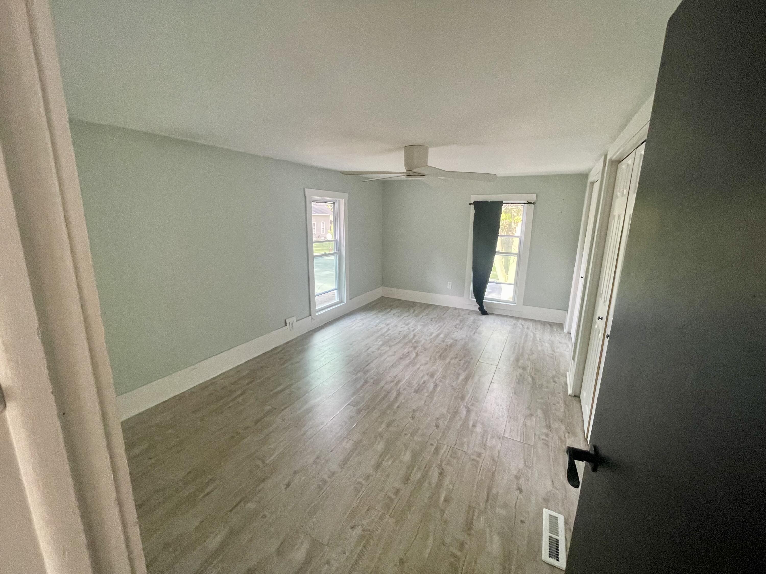 126 E South Street Property Photo 19
