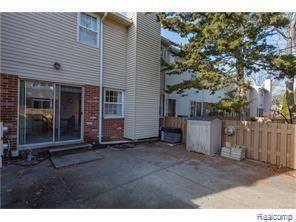 5117 Buckingham Drive Property Photo 4
