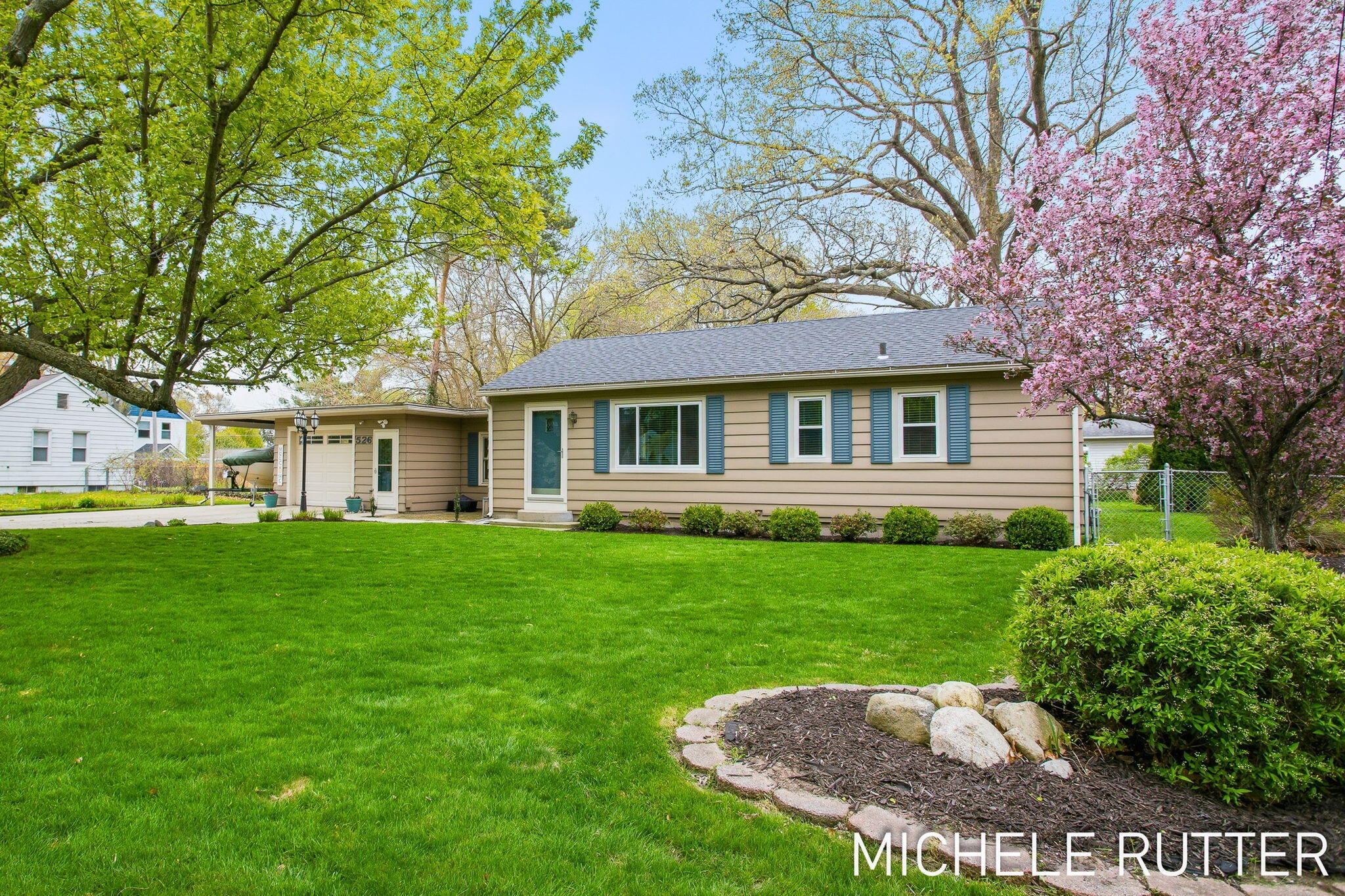 526 Pinecrest Street Property Photo 1