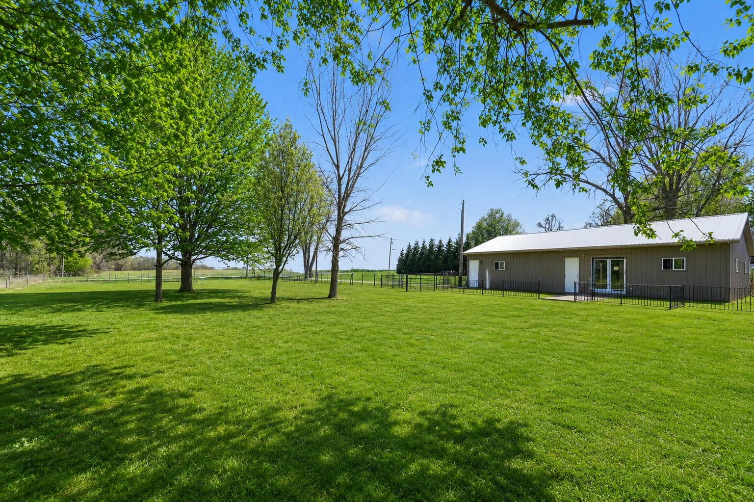 52290 Townhall Road Property Photo 5