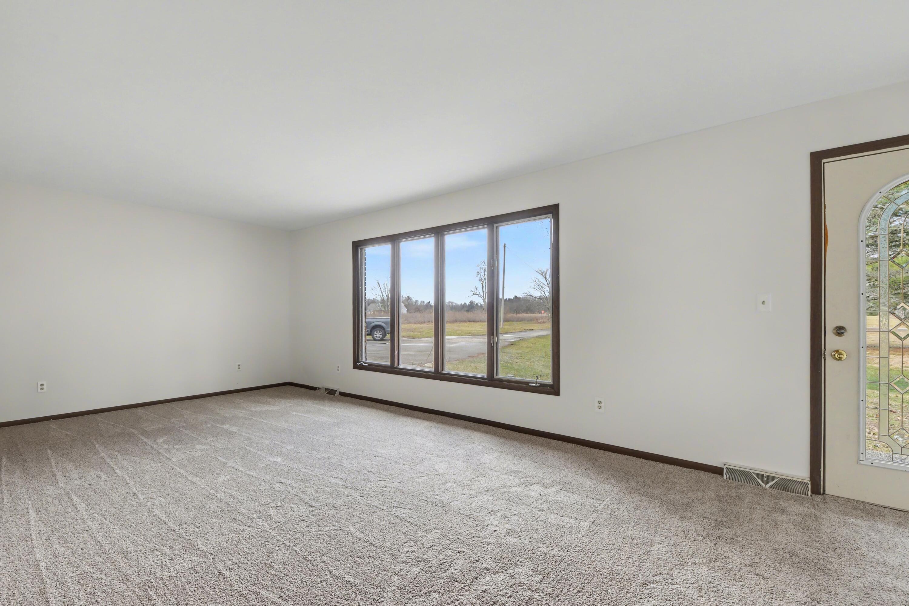 11400 Tefft Avenue Ne B Property Photo 5
