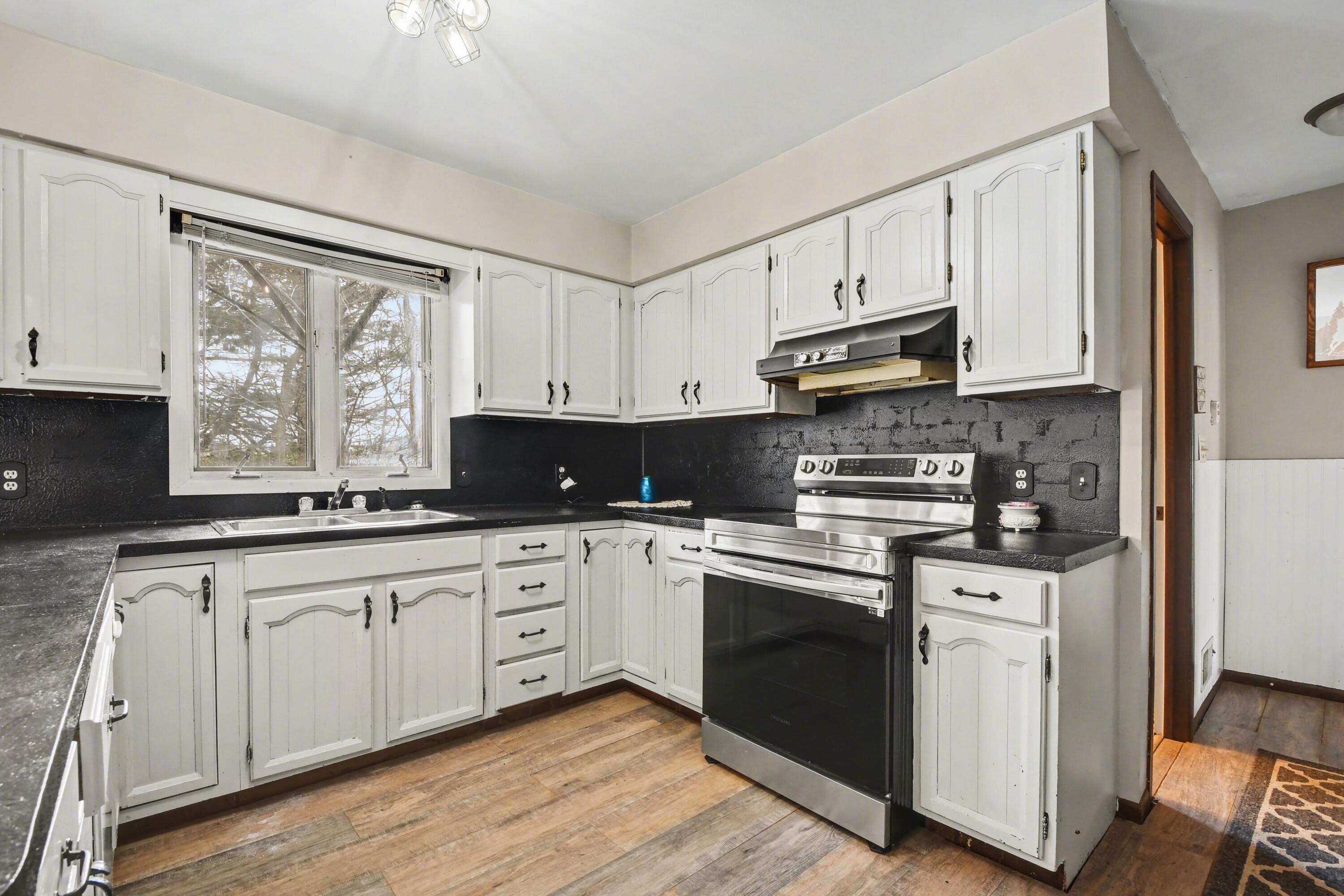 11400 Tefft Avenue Ne B Property Photo 10
