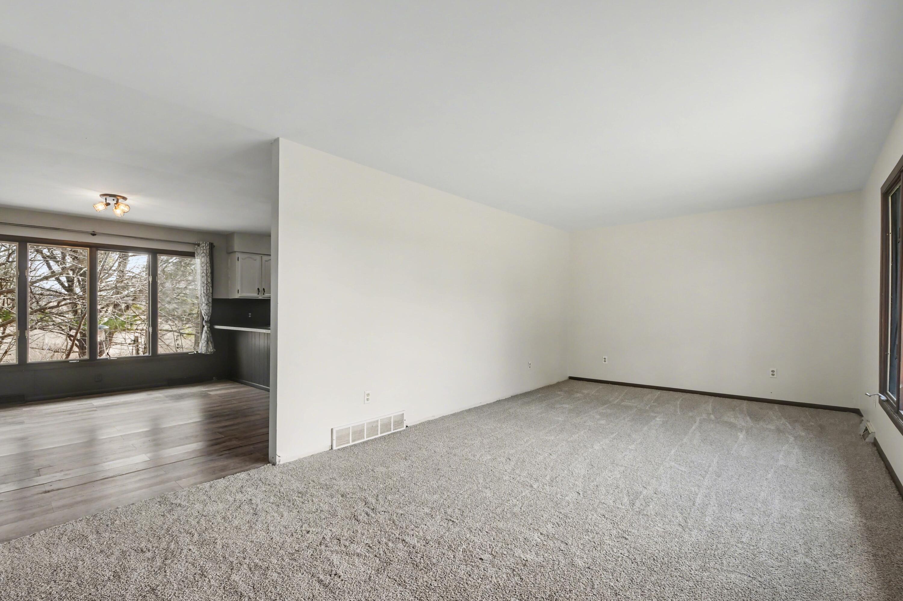 11400 Tefft Avenue Ne B Property Photo 17