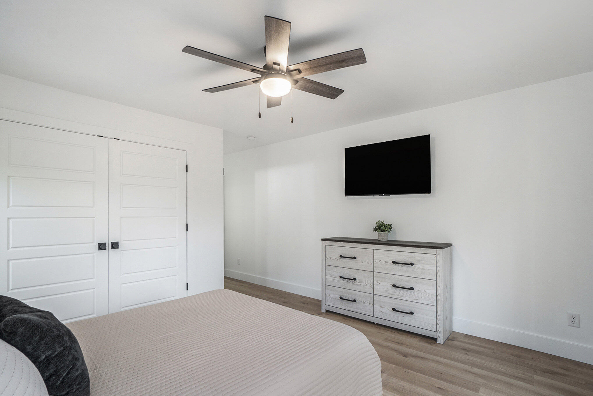 3220 Lakeshore Drive Property Photo 17