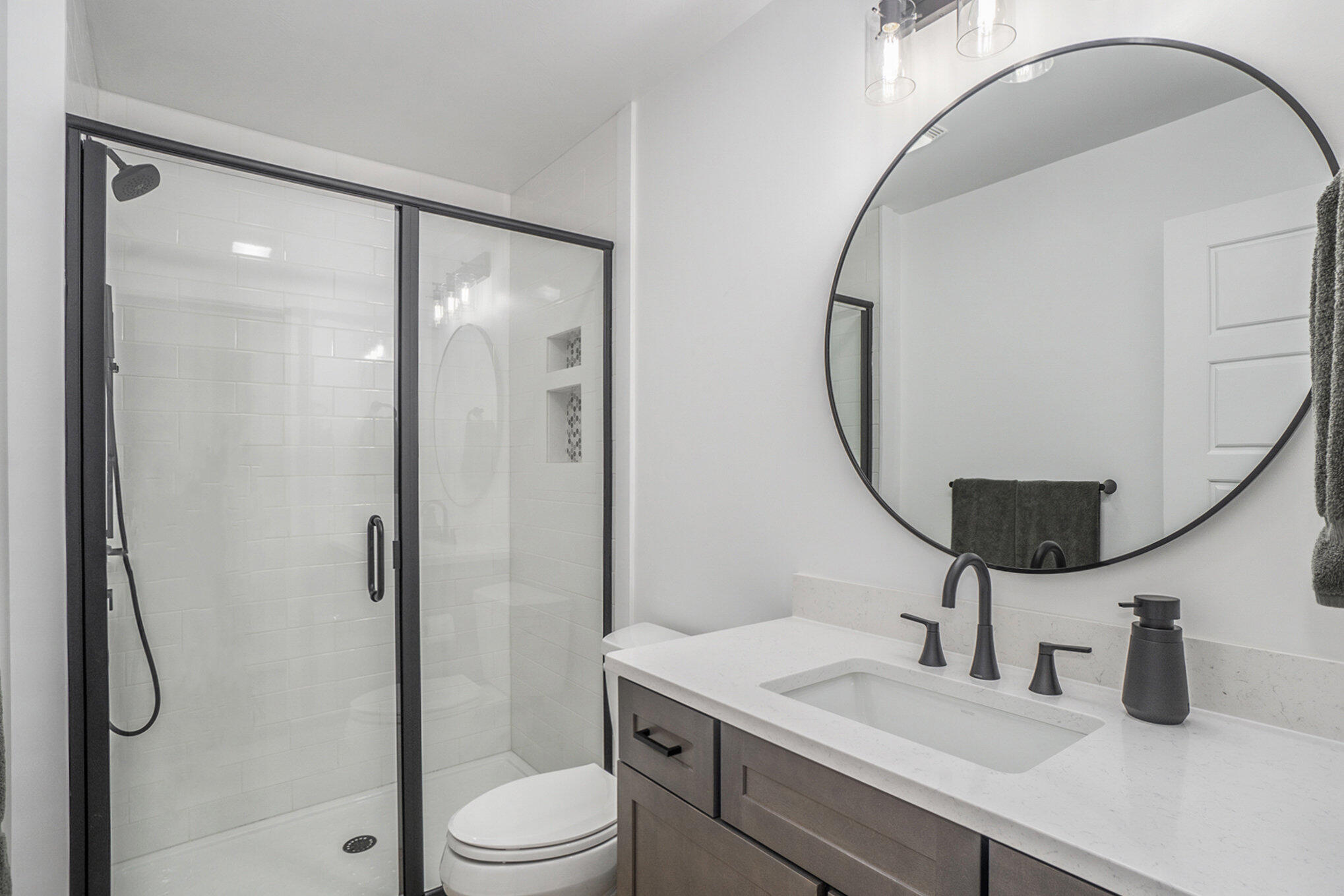 3220 Lakeshore Drive Property Photo 24
