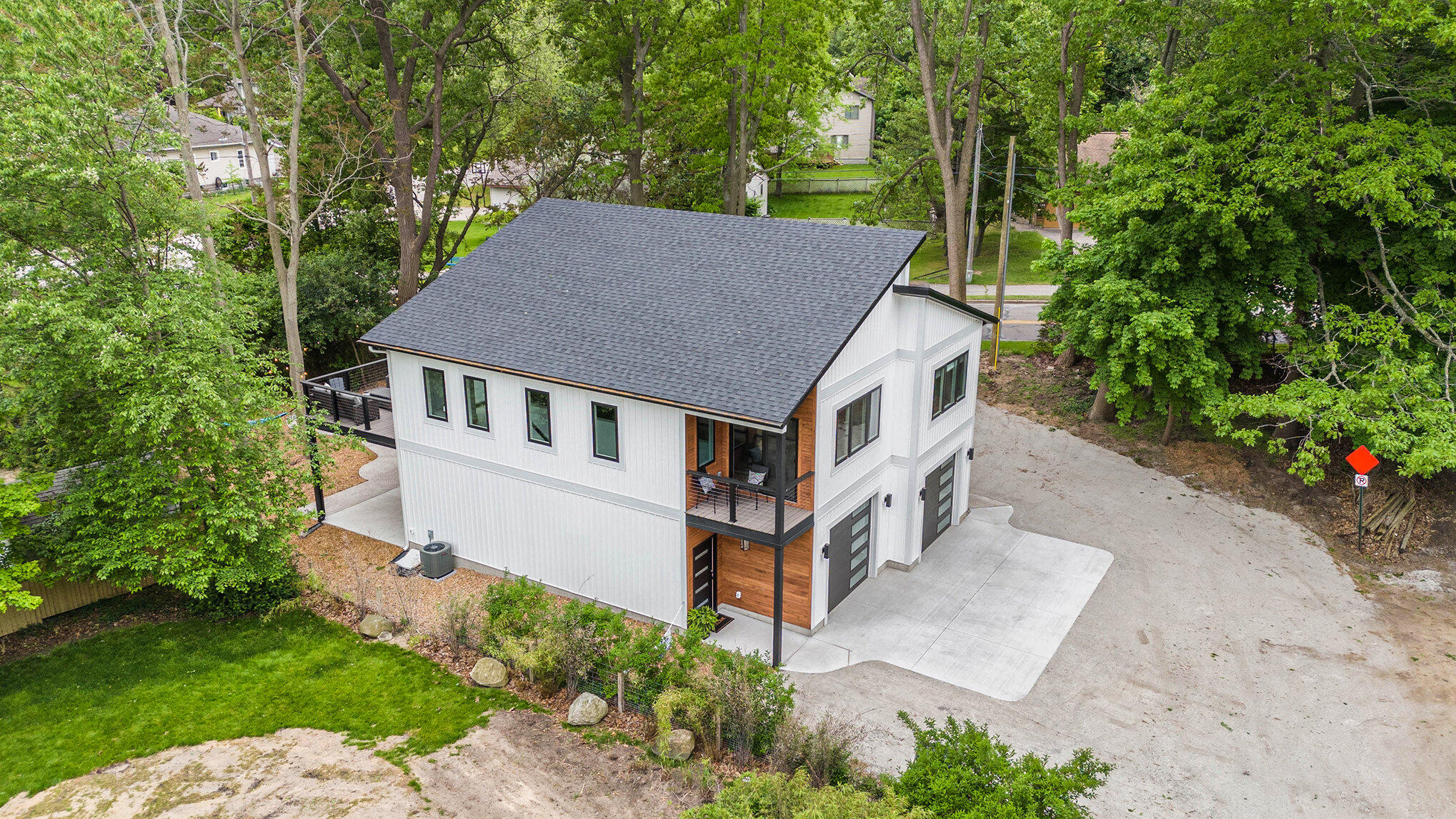 3220 Lakeshore Drive Property Photo 44