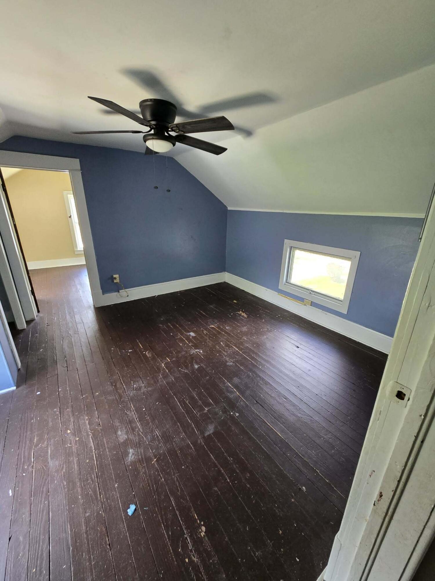 407 Chestnut Street Property Photo 38