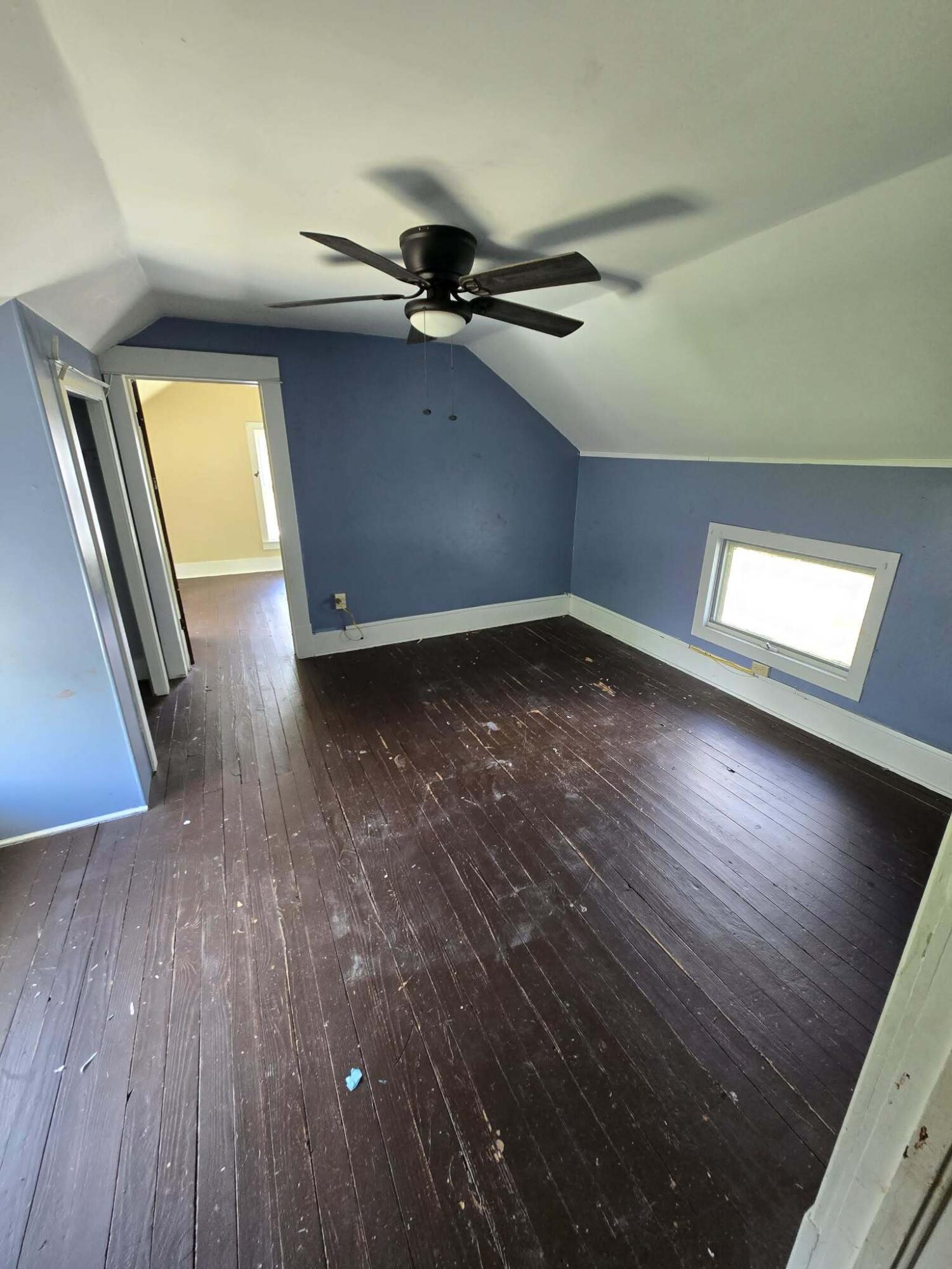 407 Chestnut Street Property Photo 39