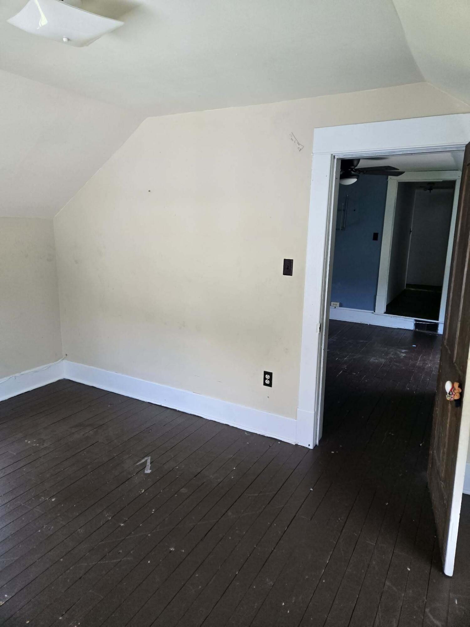 407 Chestnut Street Property Photo 42