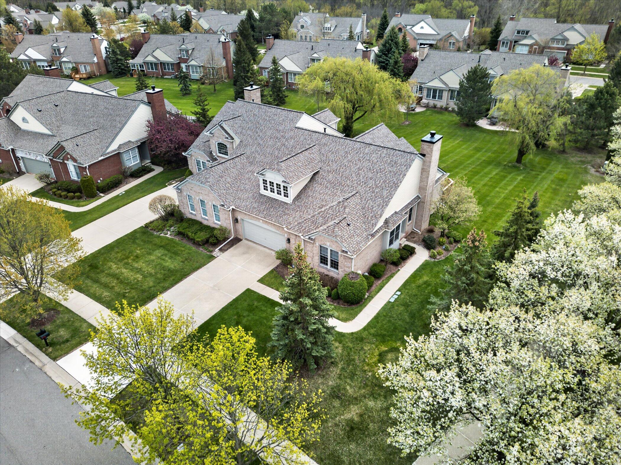 44543 Birchwood Court Property Photo 1