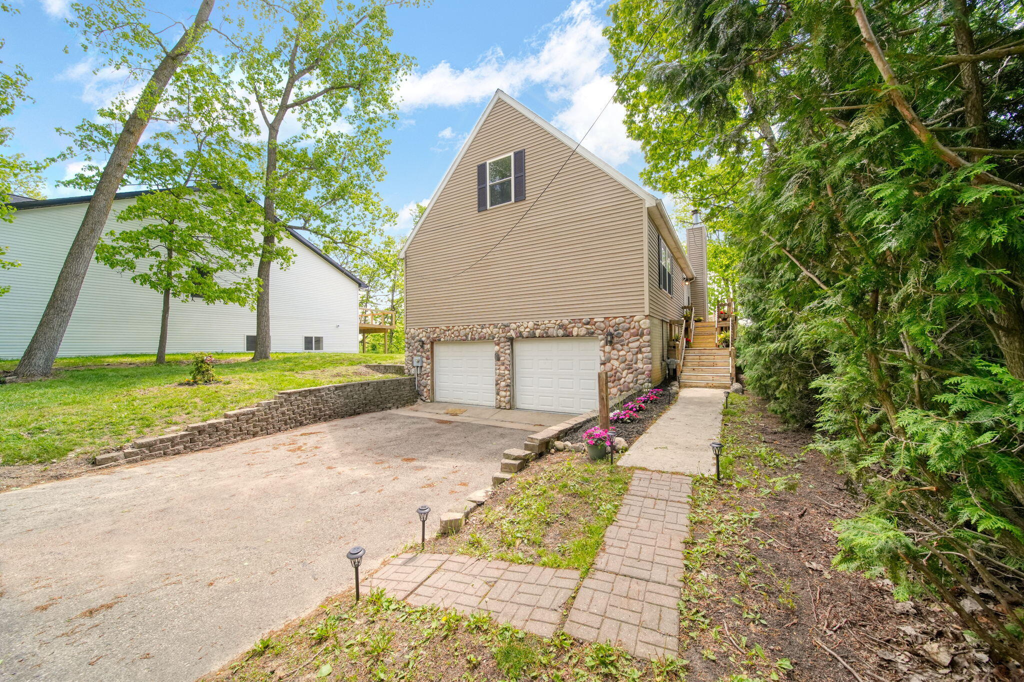 10771 Woodbrook Drive Property Photo 11