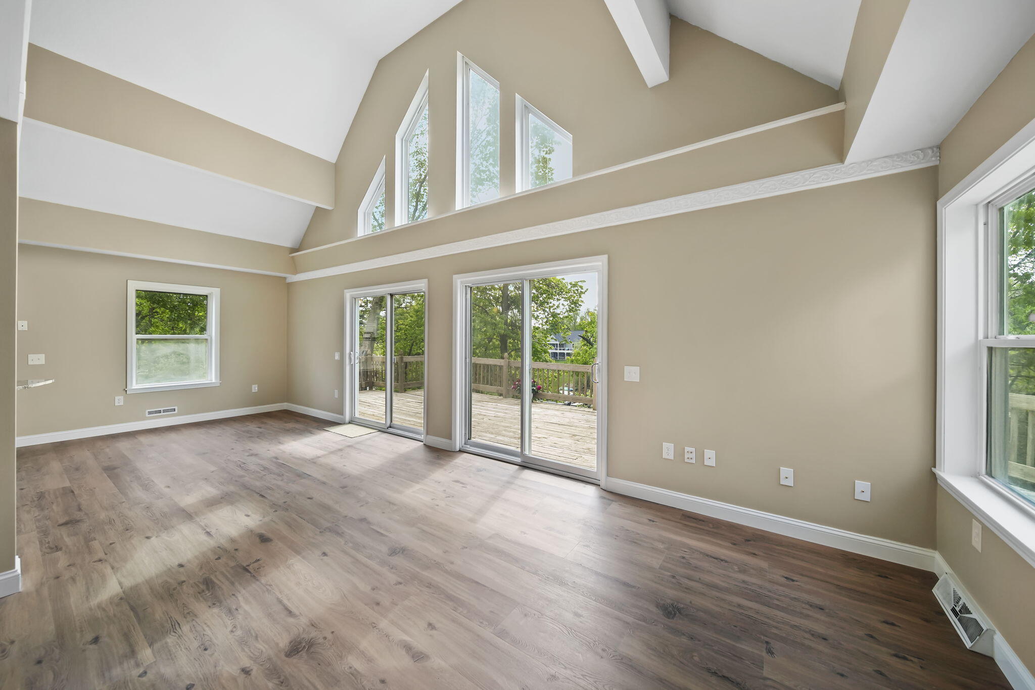 10771 Woodbrook Drive Property Photo 15
