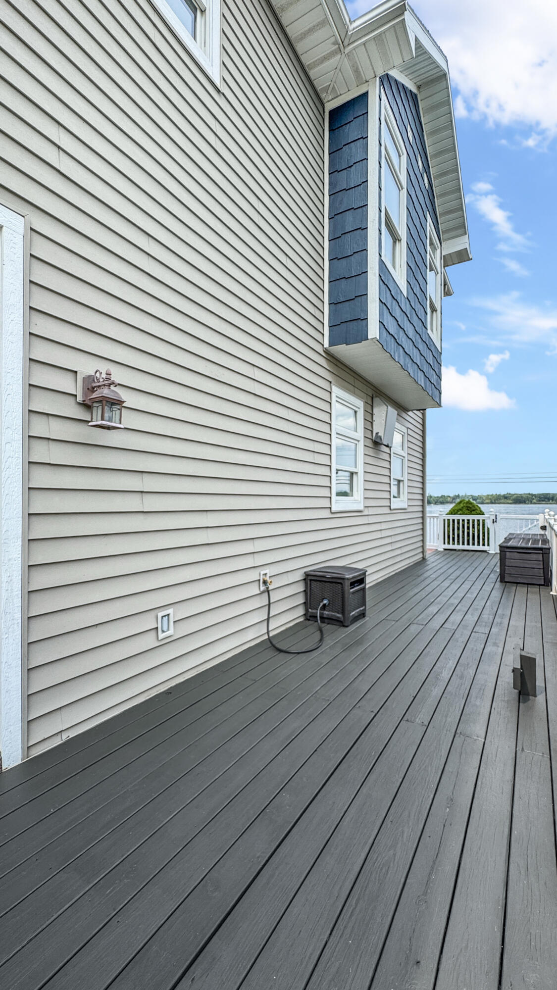 2121 Sunnyside Drive Property Photo 4