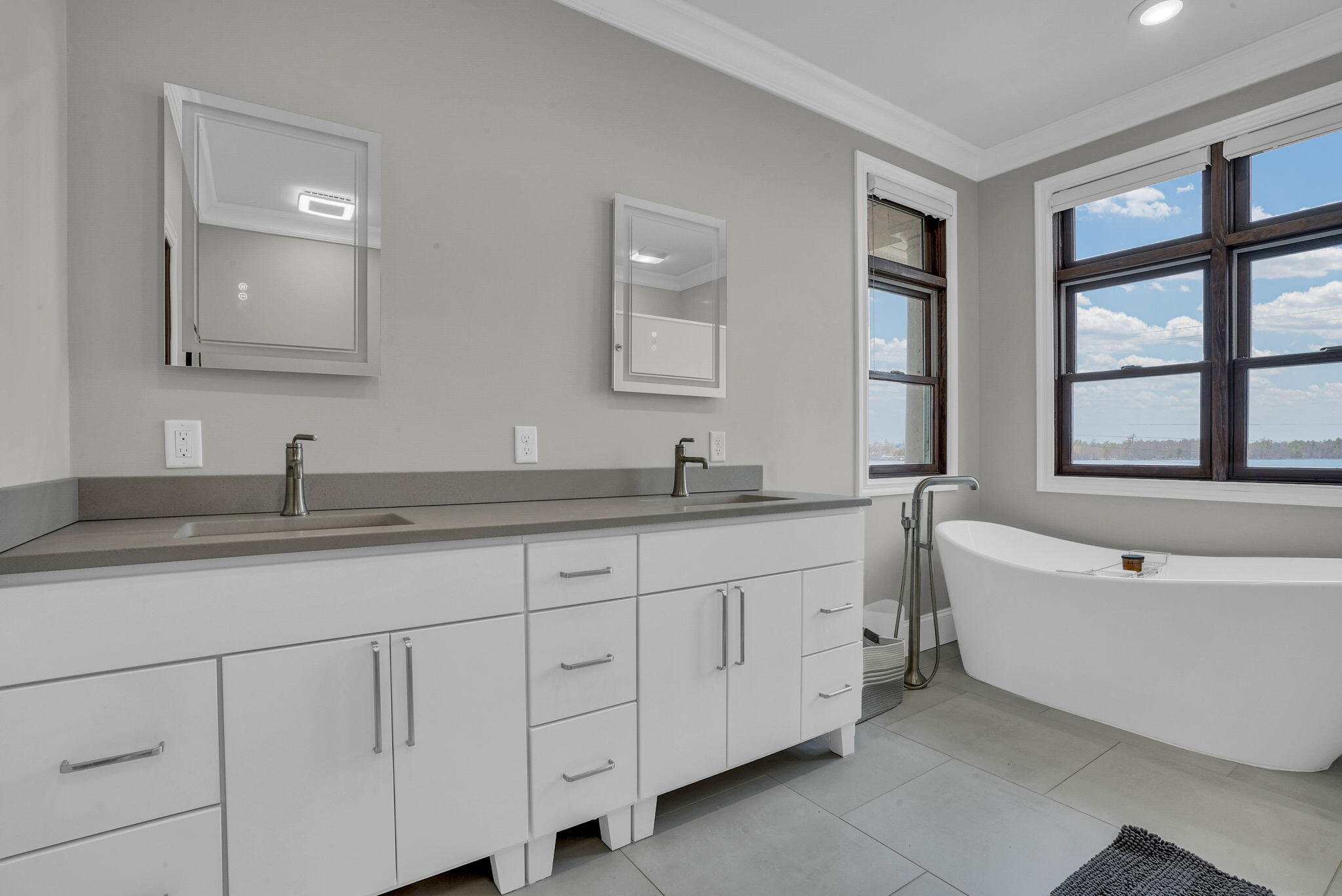 2121 Sunnyside Drive Property Photo 42