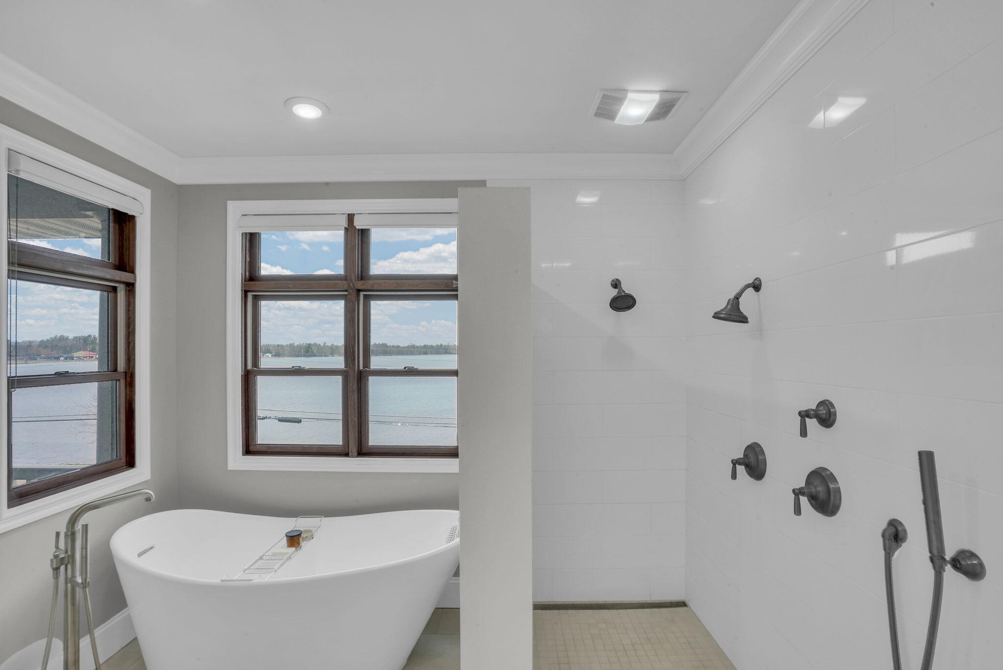 2121 Sunnyside Drive Property Photo 44