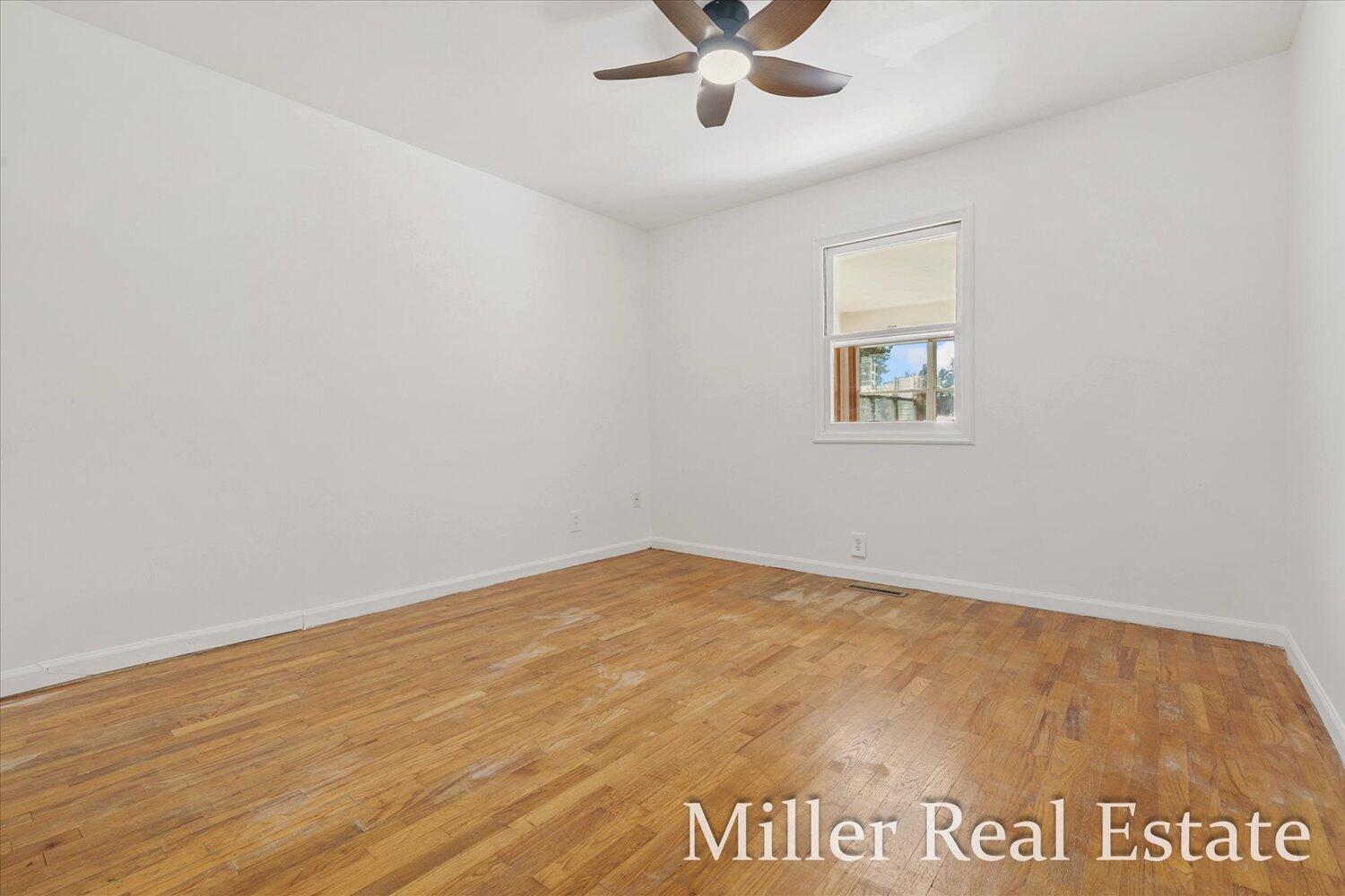 32 B Drive Property Photo 18