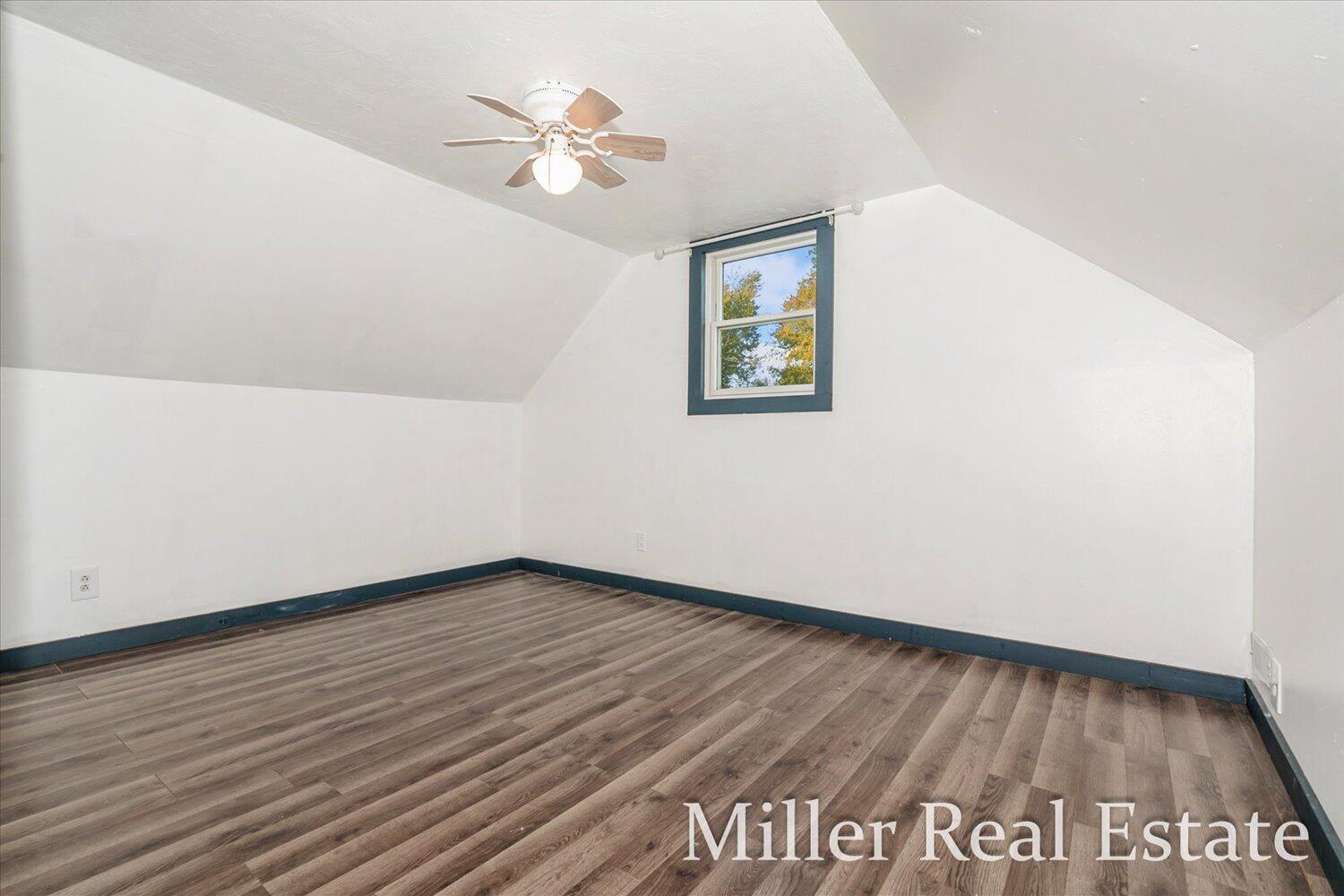 32 B Drive Property Photo 20