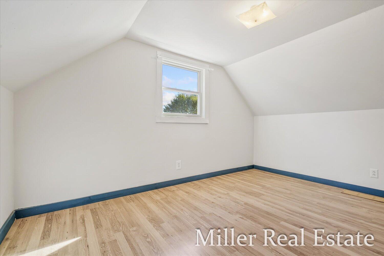 32 B Drive Property Photo 22