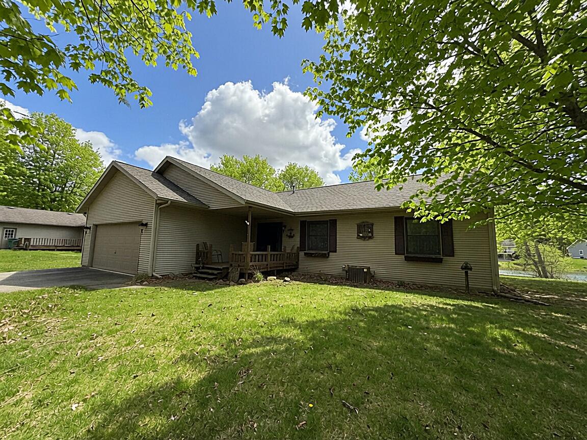 8917 Longview Drive Property Photo 1