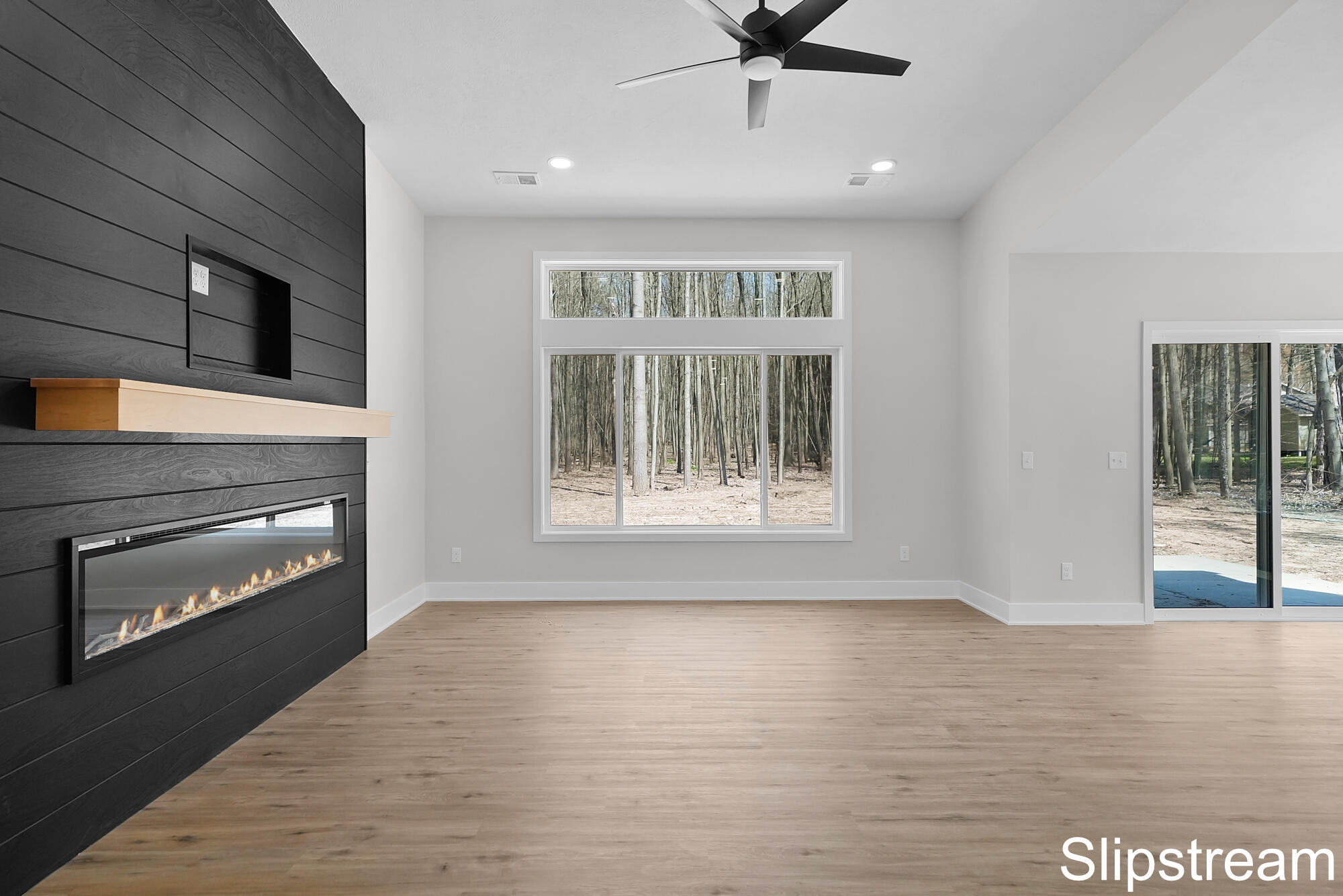 12745 Austrian Drive Property Photo 6